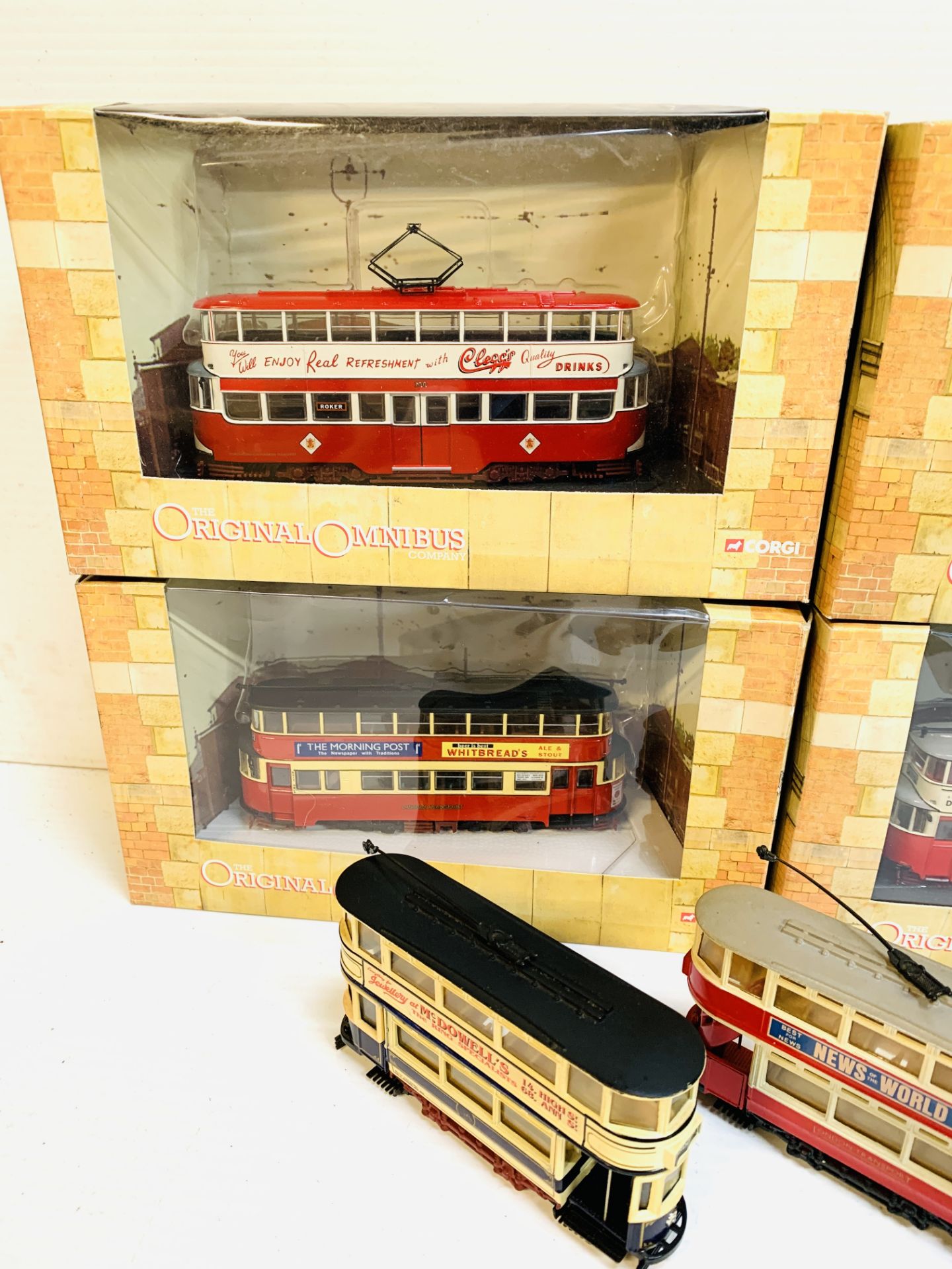 Collection of diecast Corgi model trams and omnibuses. - Image 4 of 6