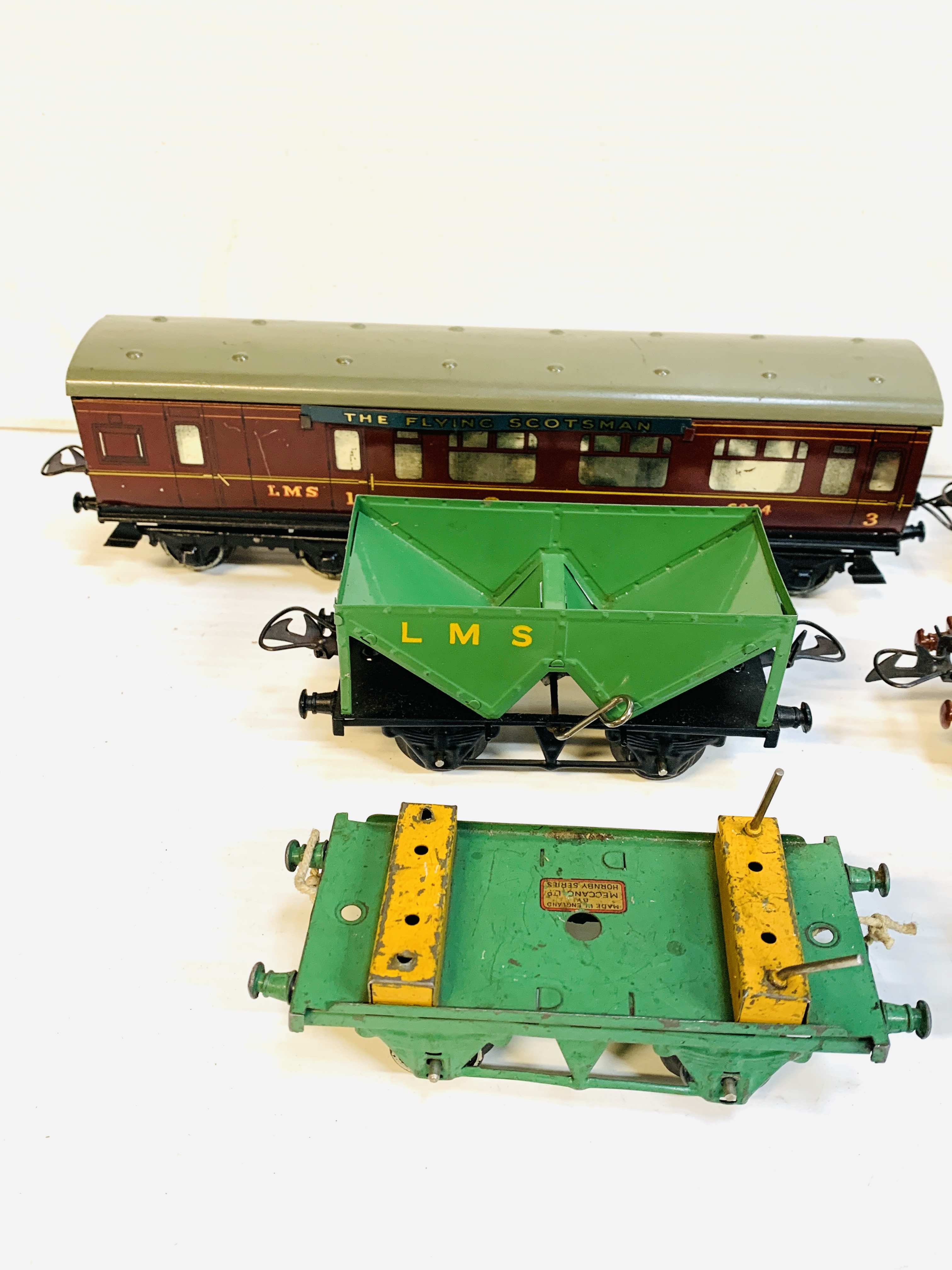 A Hornby 'O' gauge tinplate coach together with five goods wagons - Image 3 of 4