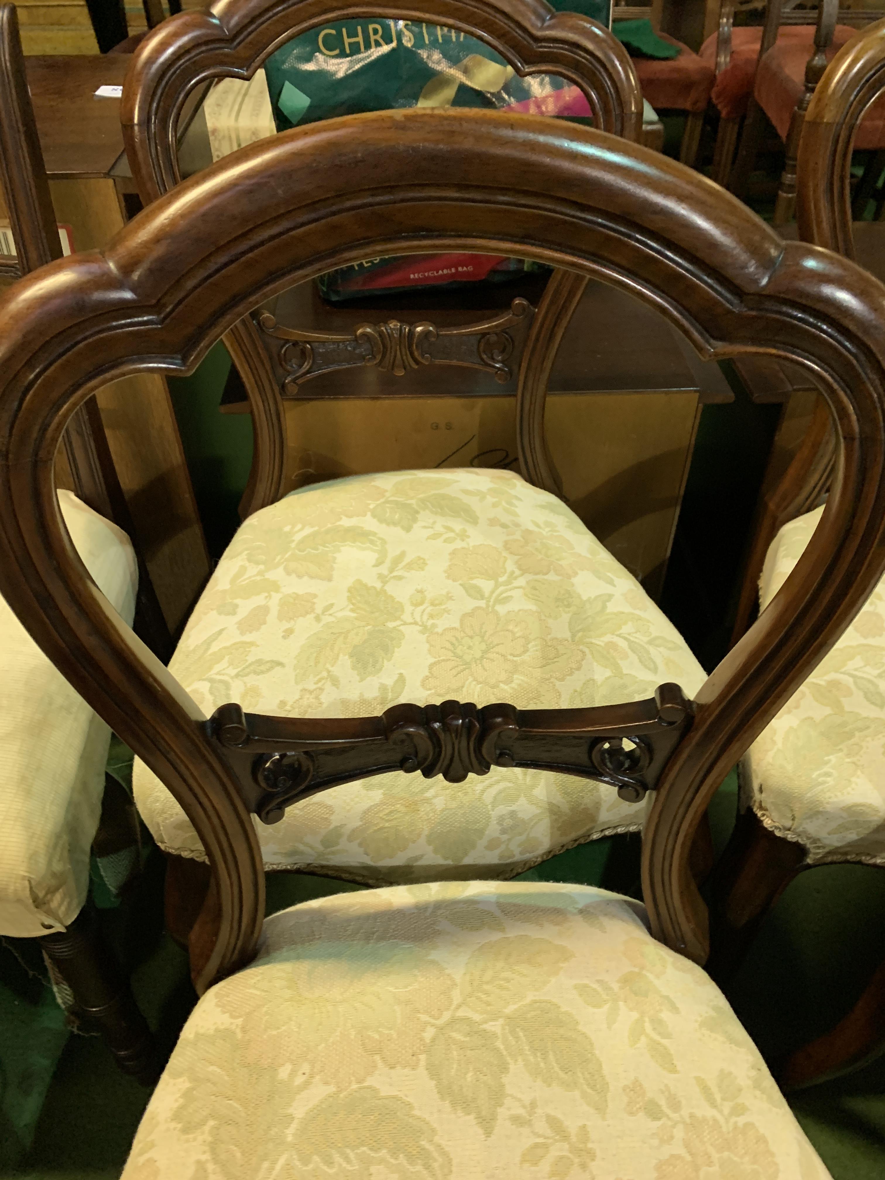 Six Victorian balloon back dining chairs - Image 5 of 7