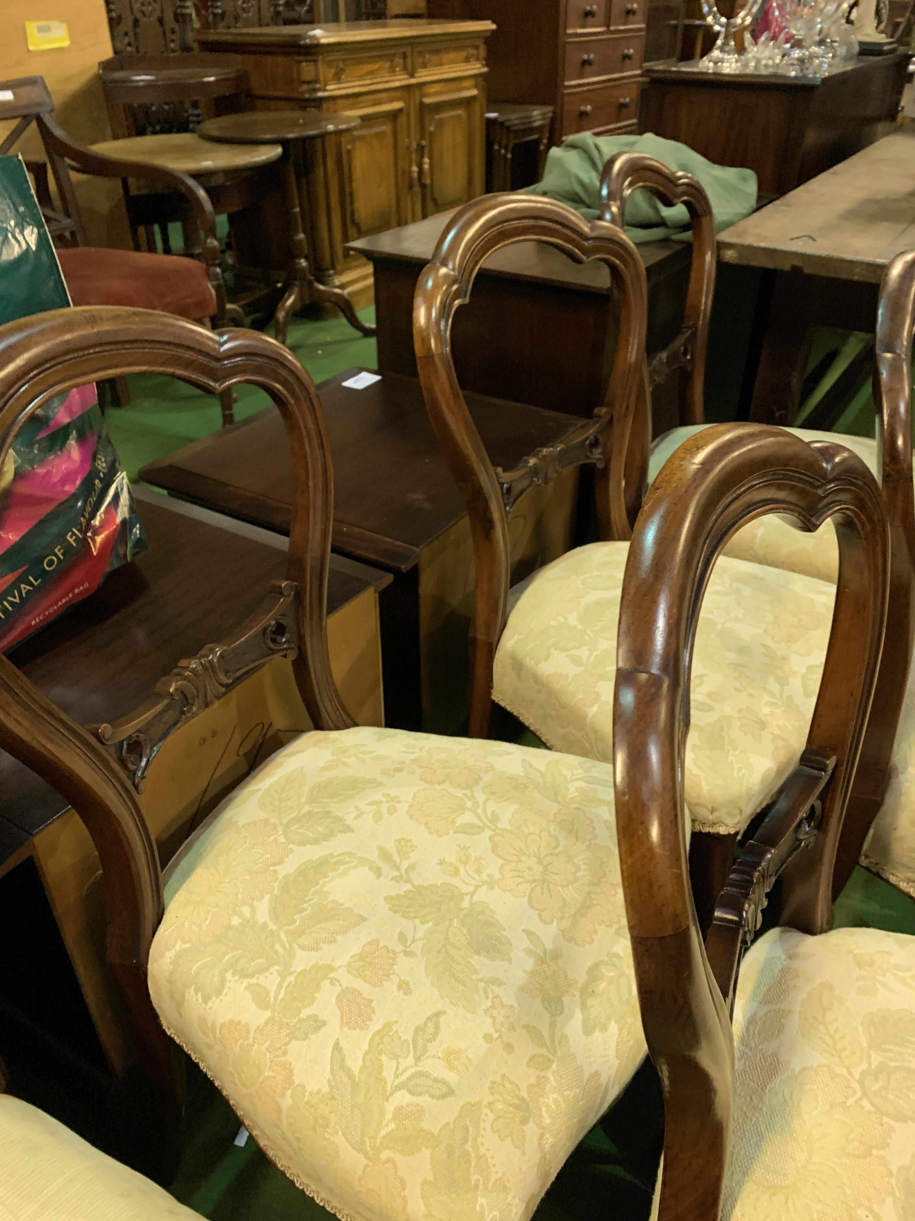 Six Victorian balloon back dining chairs - Image 3 of 7