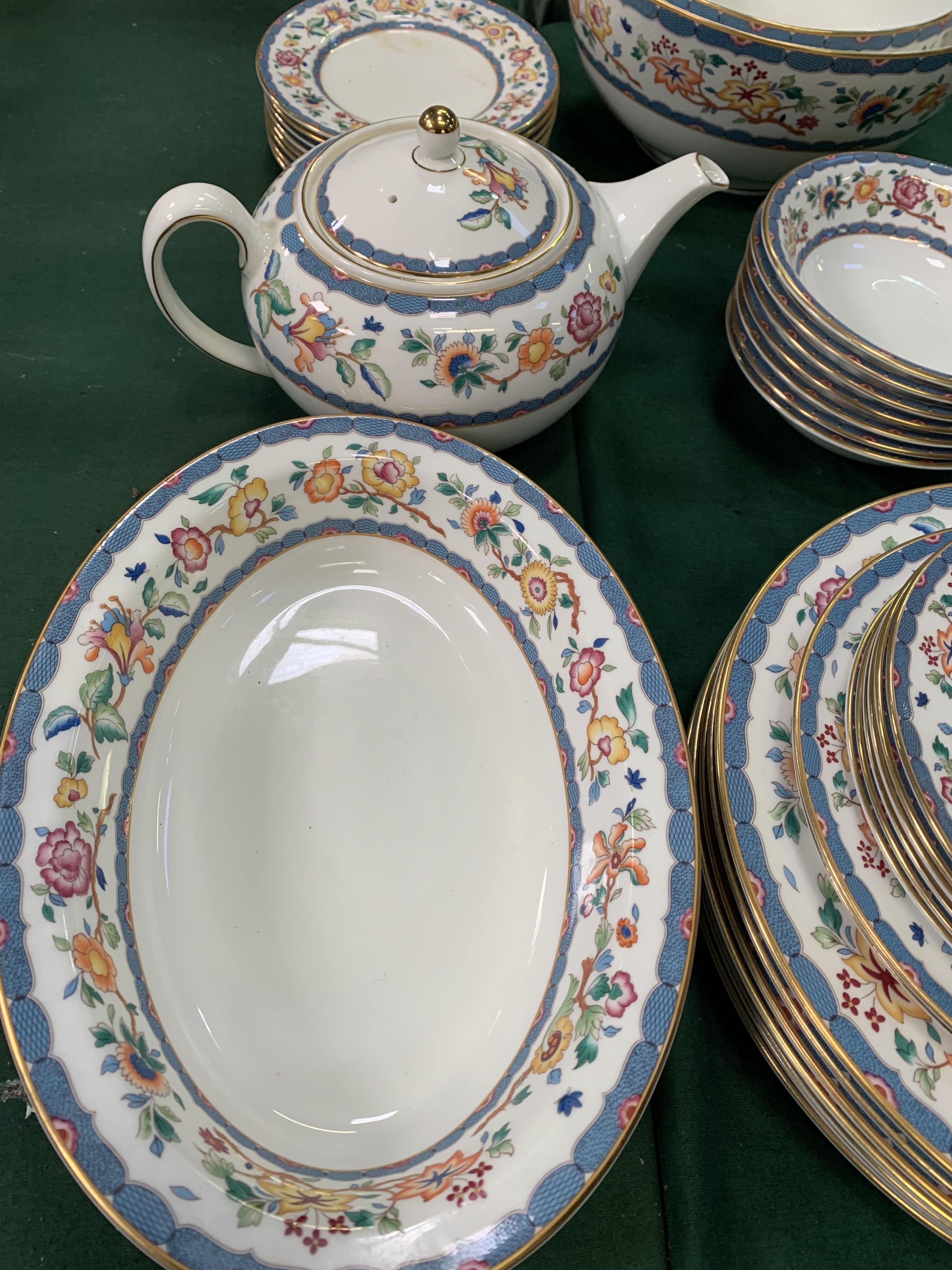 Part Wedgwood 'Harcourt' dinner service - Image 3 of 5