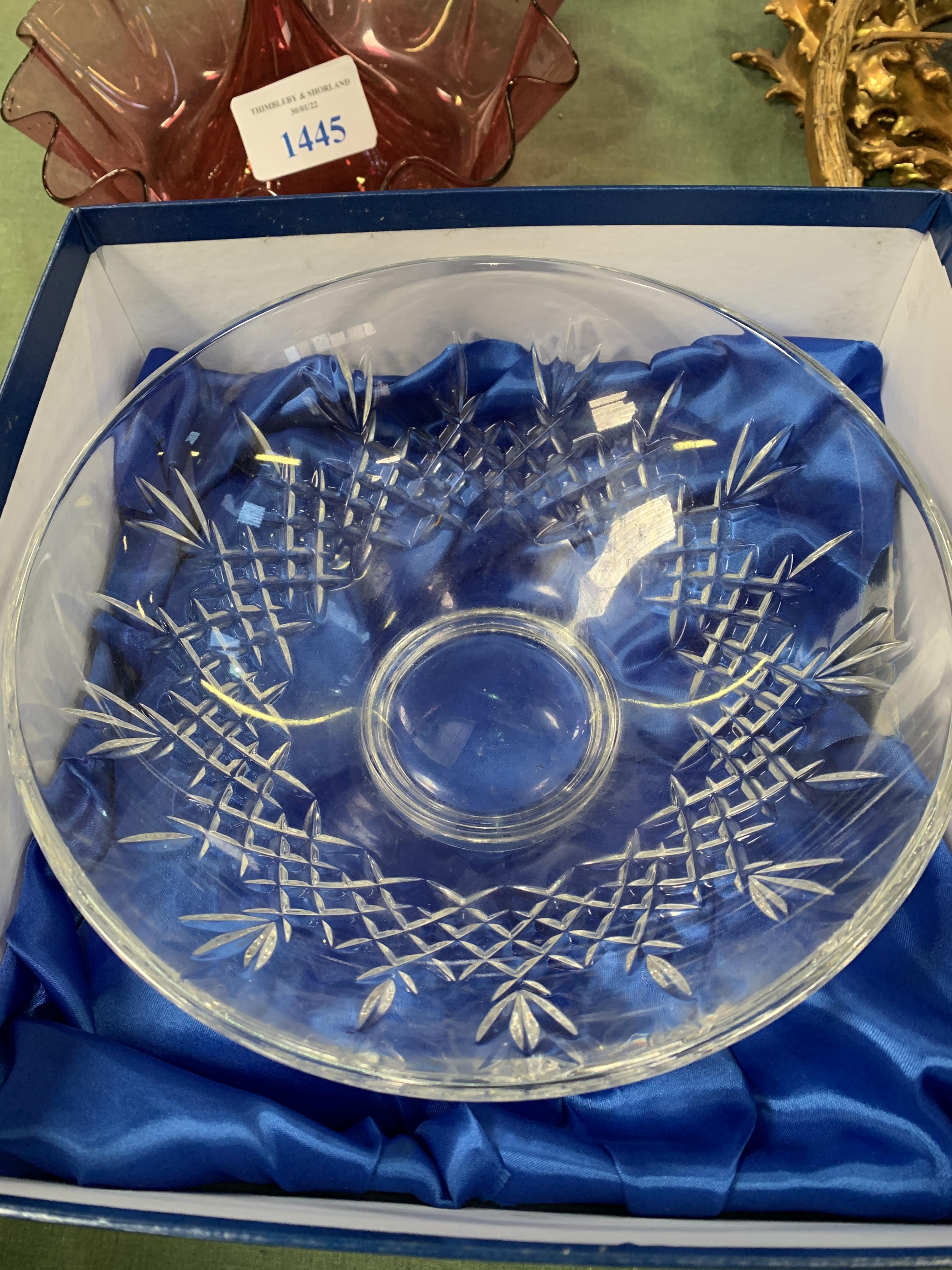 Lead crystal fruit bowl - Image 2 of 3