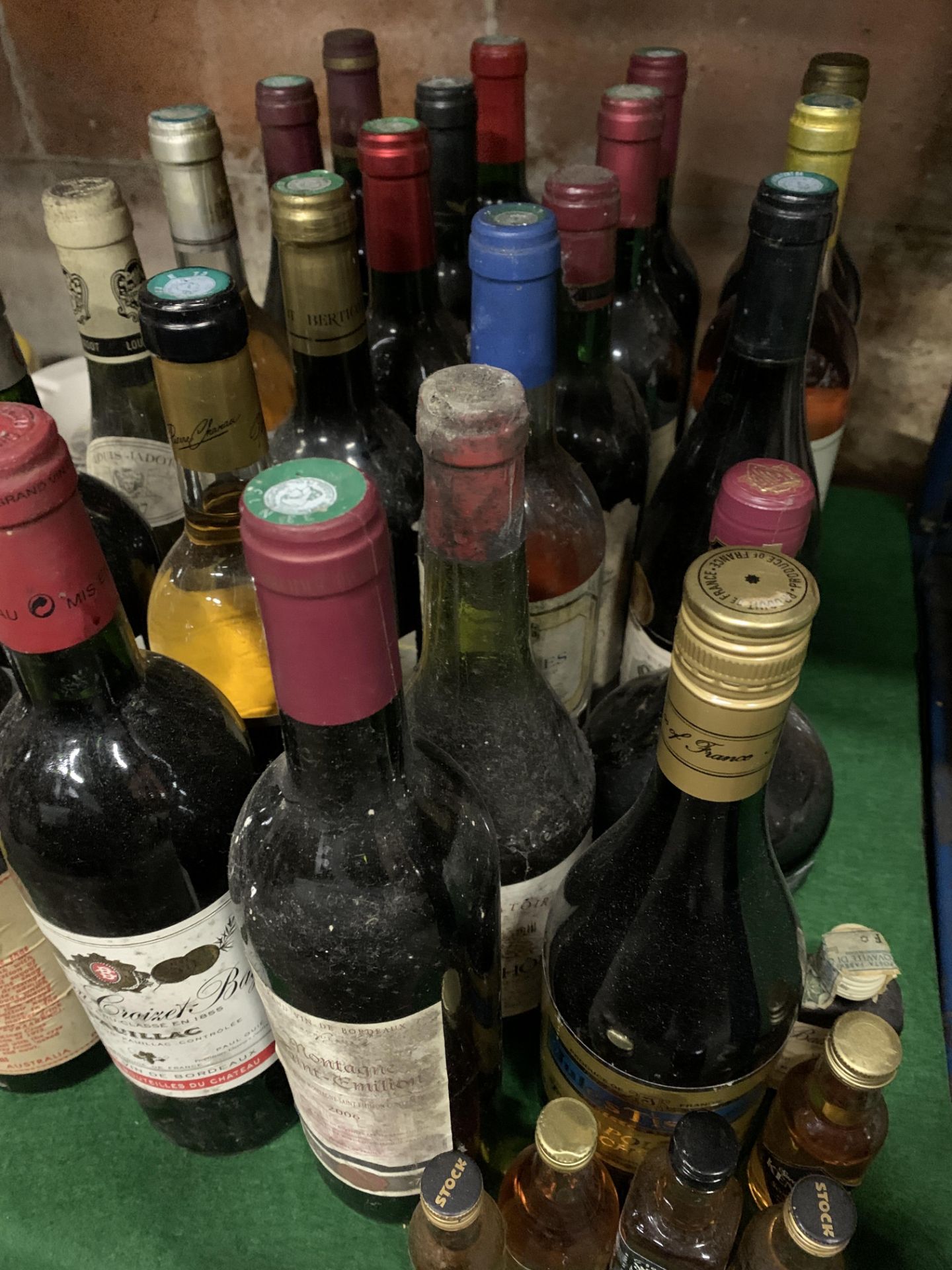 23 bottles of assorted French wines including Bordeaux. - Image 4 of 5