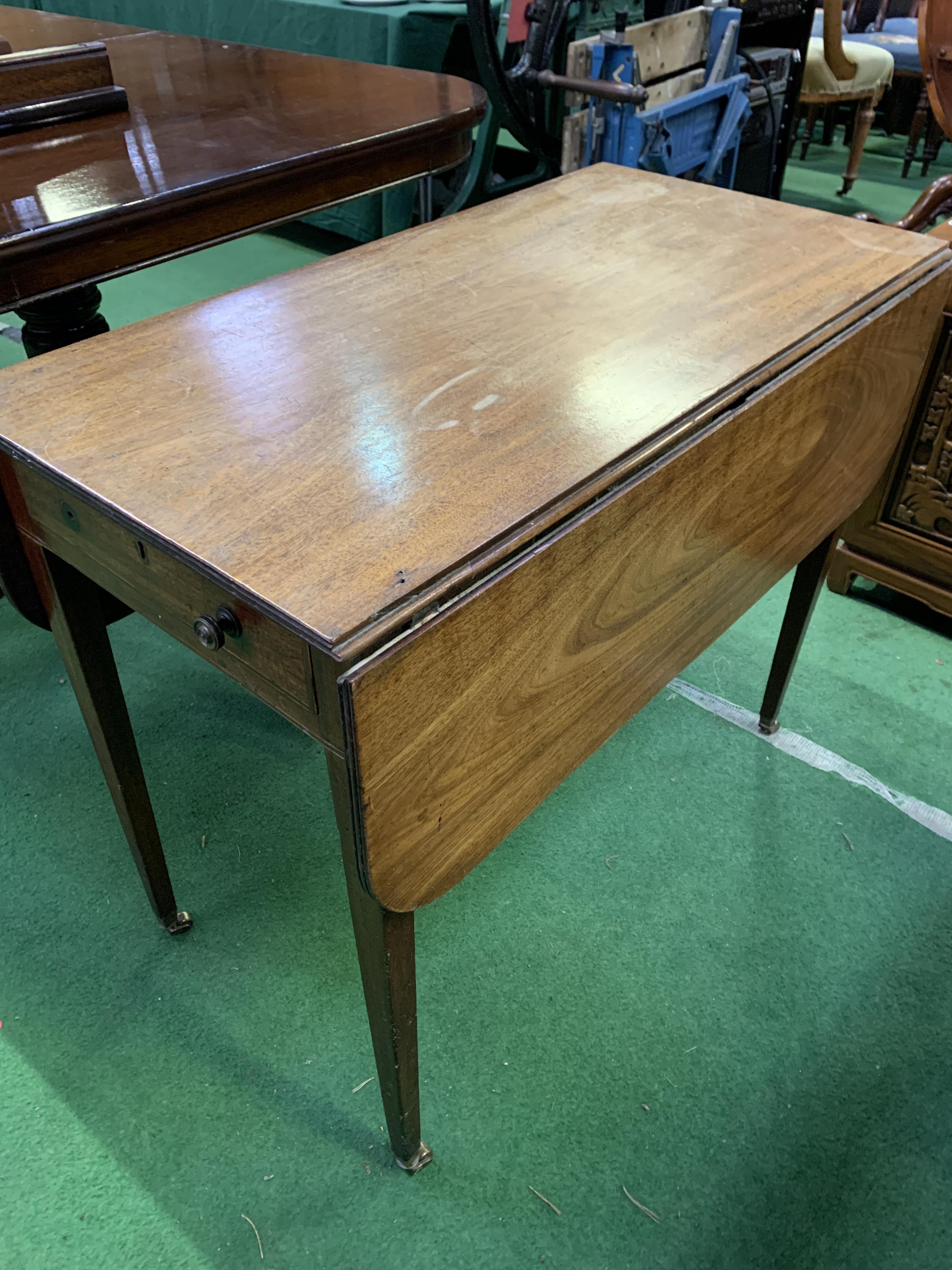 Mahogany Pembroke table - Image 2 of 5