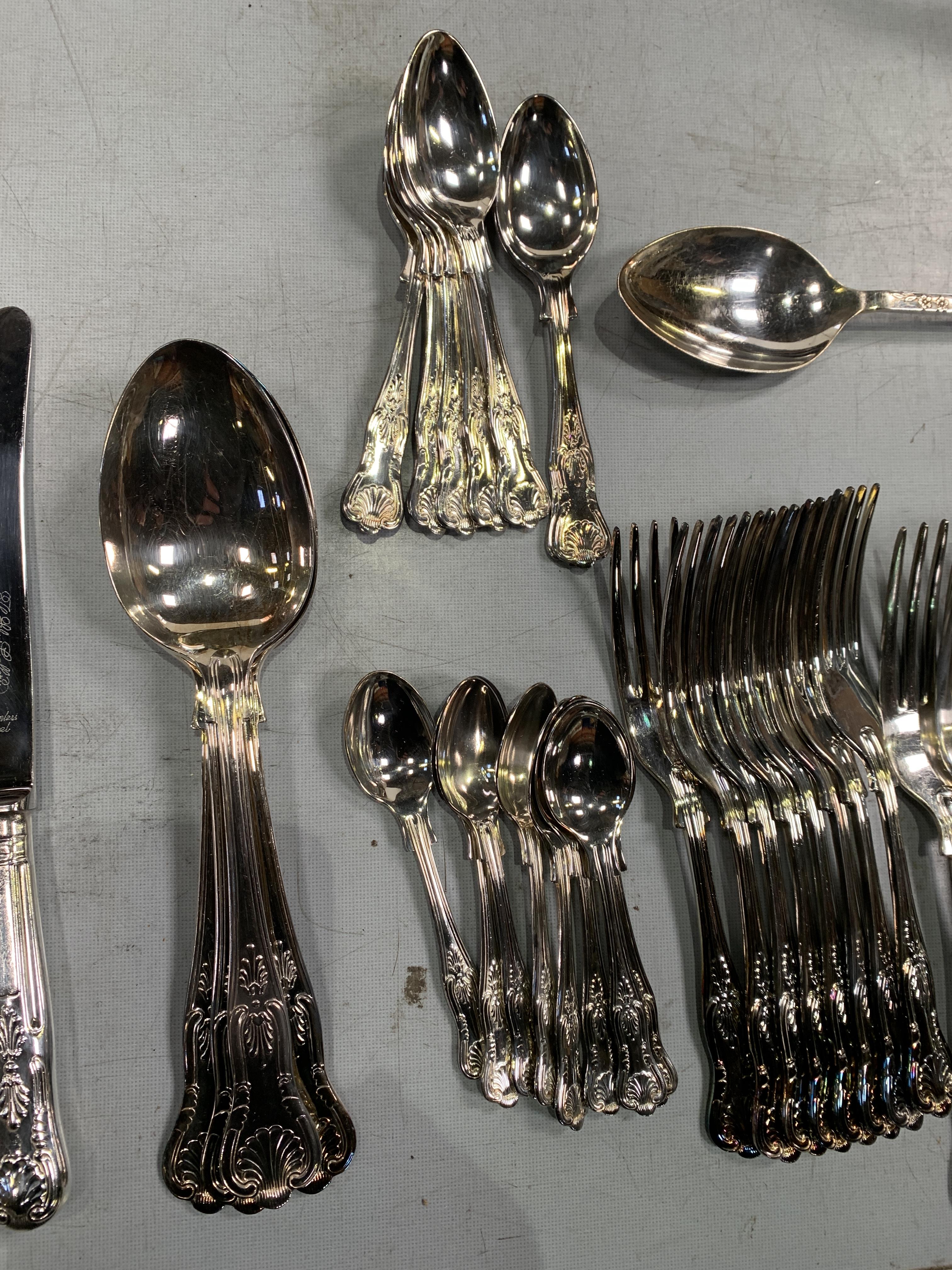 Eight place settings of silver plate cutlery - Image 6 of 6