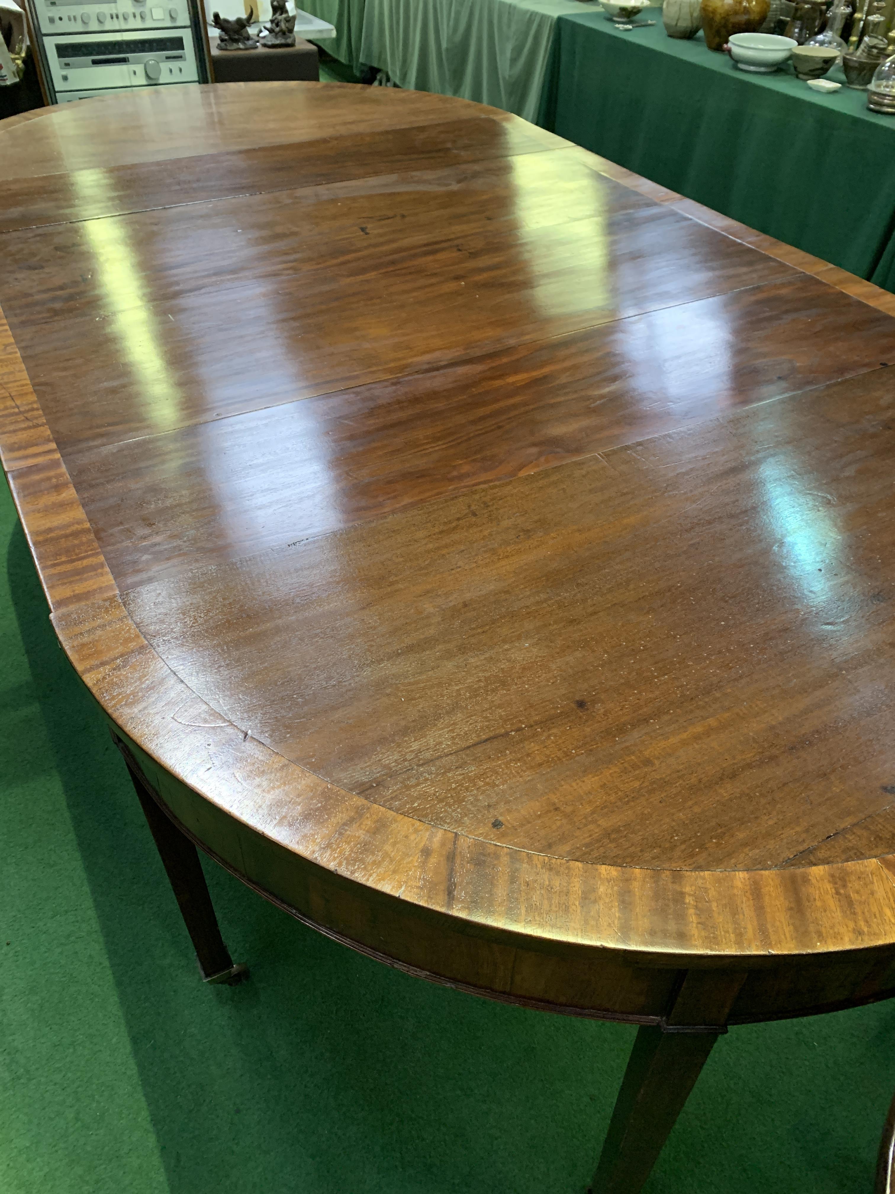 Mahogany dining table - Image 2 of 10