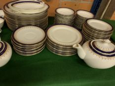 Part Aynsley Leyton dinner service