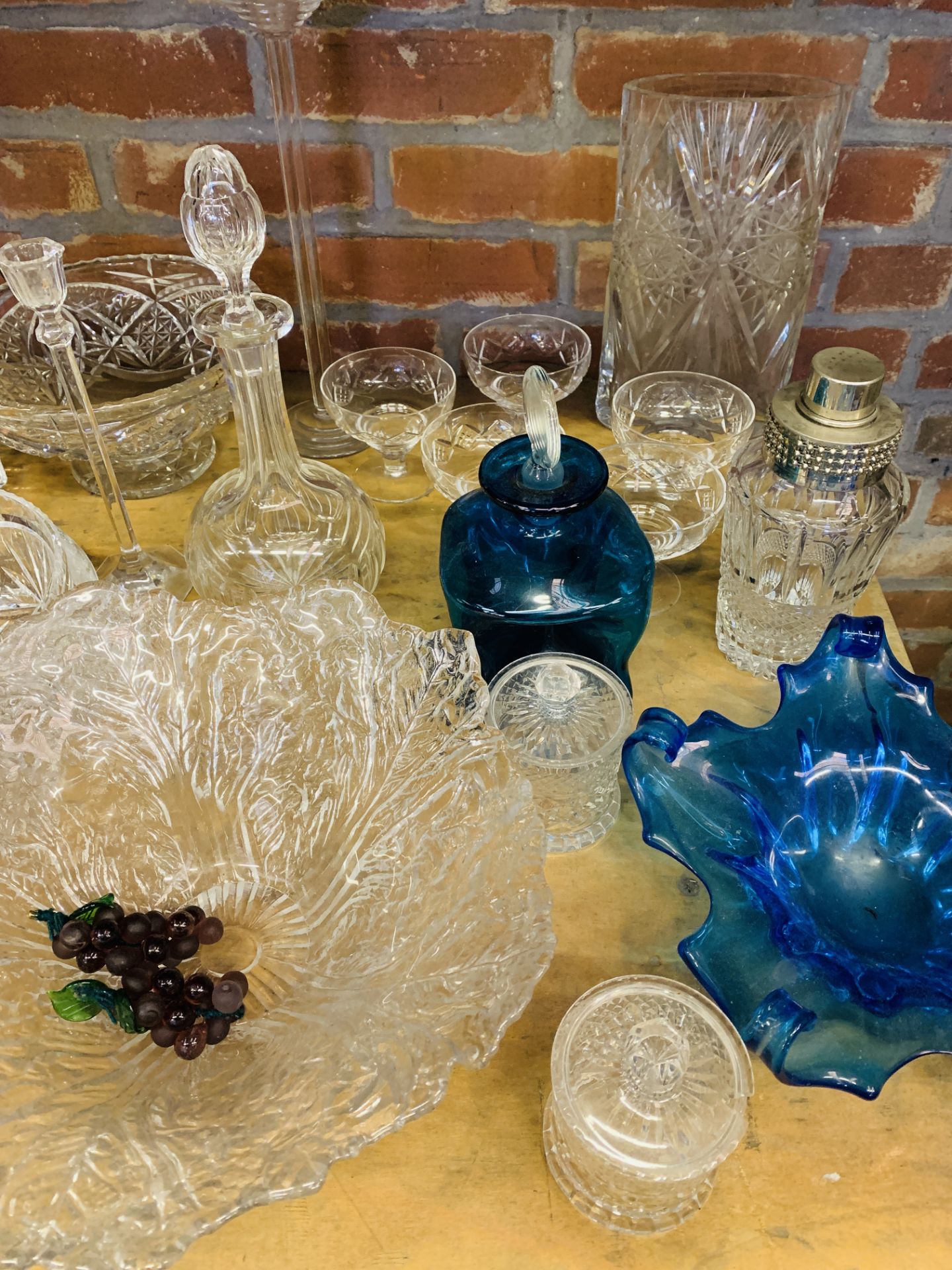 Collection of glassware - Image 2 of 7