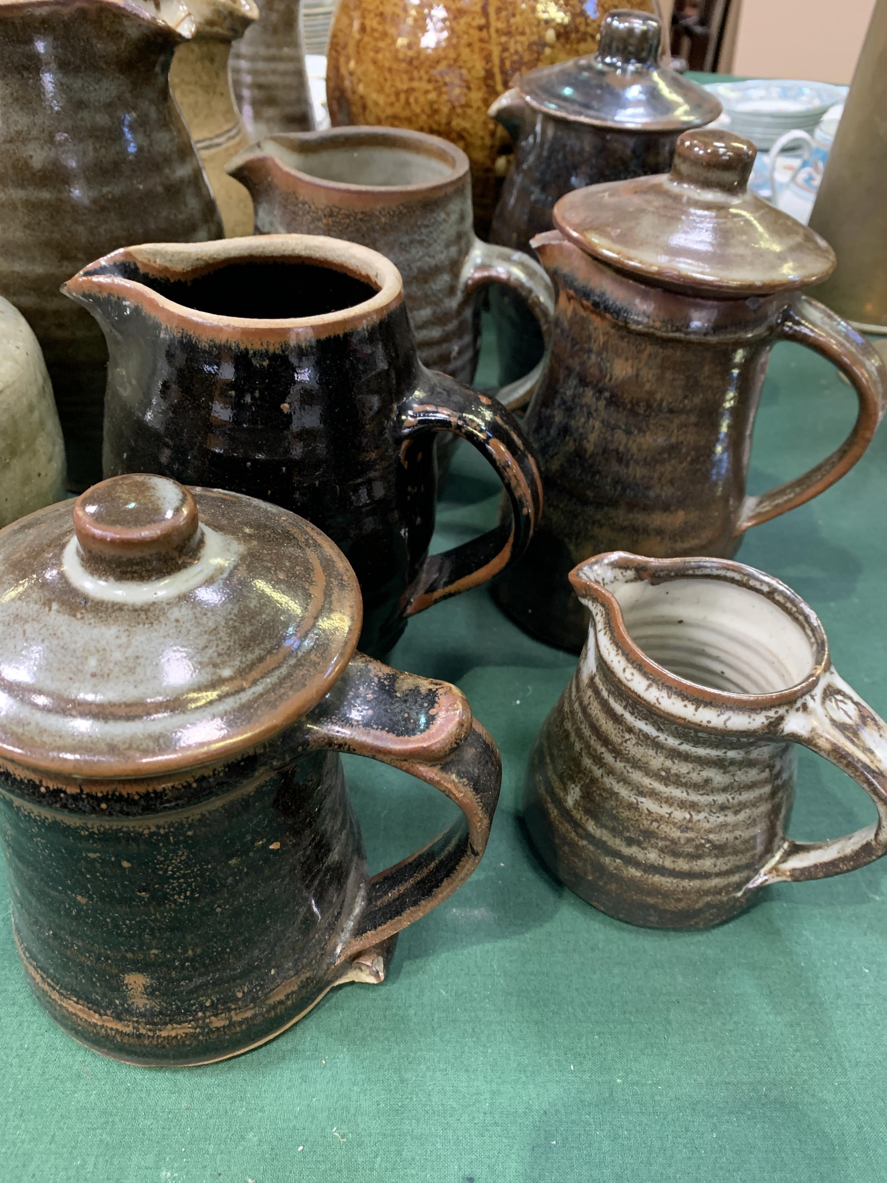 Collection of pottery jugs and vases - Image 2 of 5