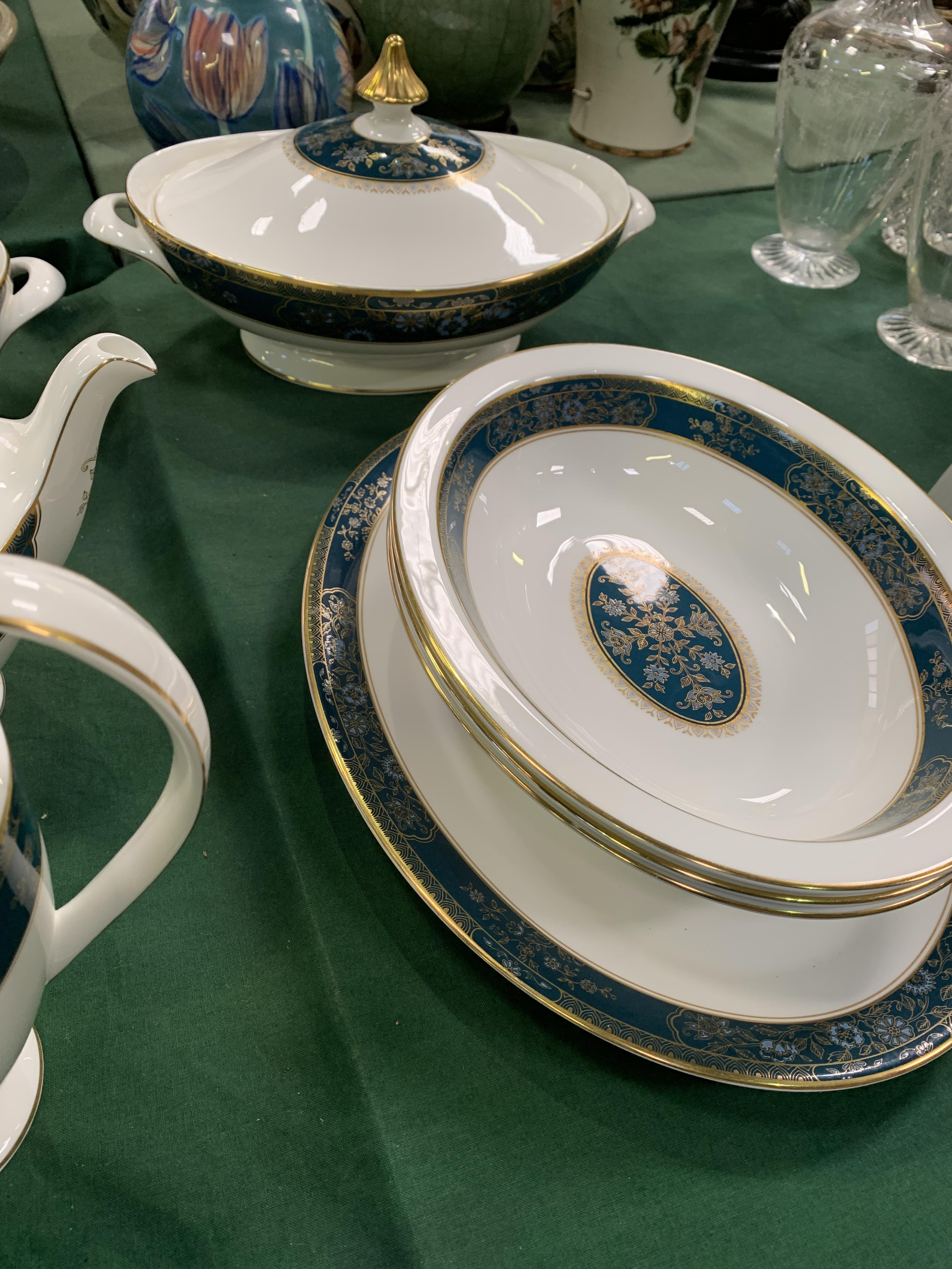Royal Doulton 'Carlyle' part dinner service - Image 6 of 6