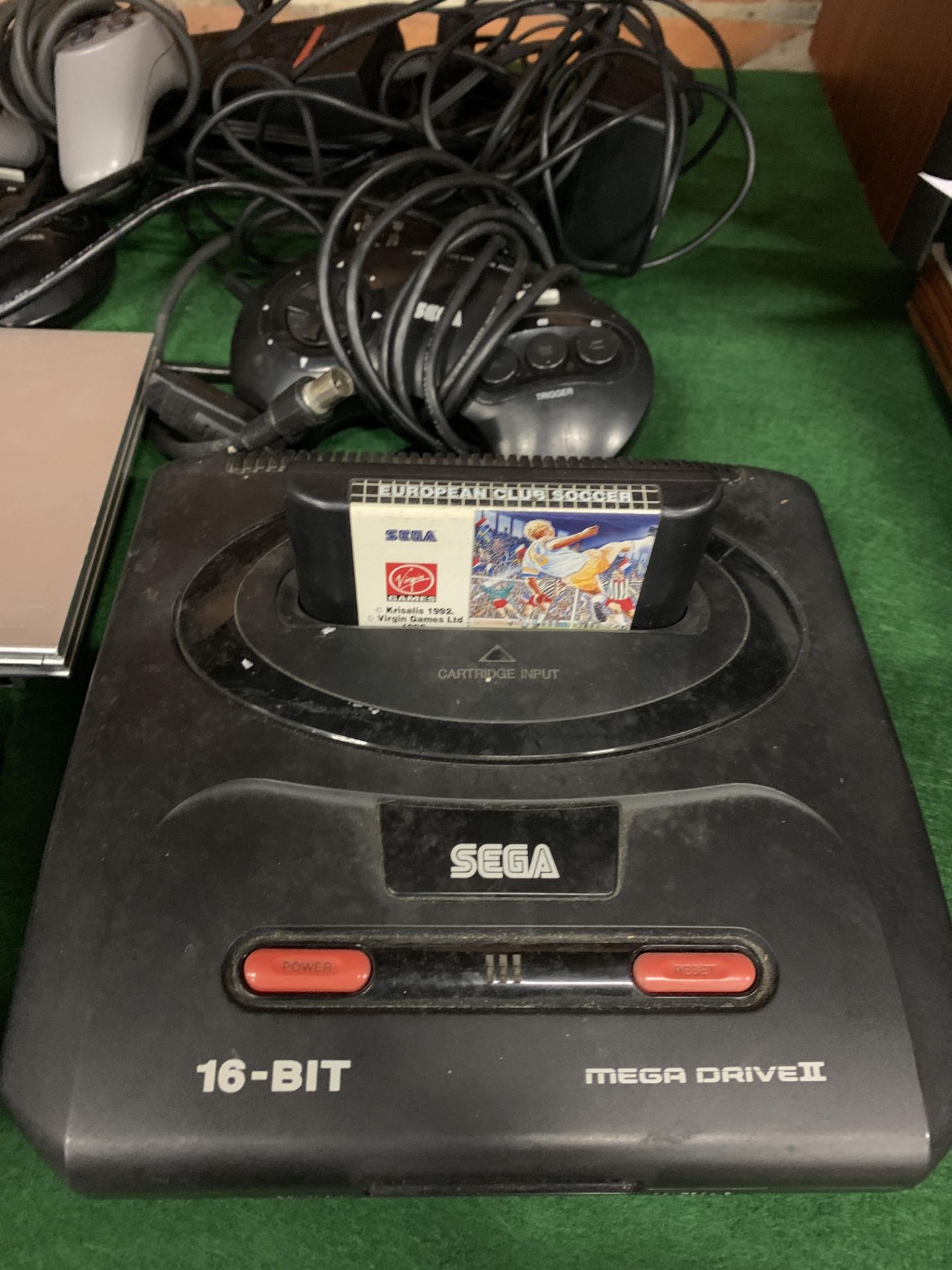 Sega Megadrive II and other items - Image 3 of 5