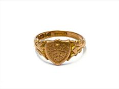 9ct gold signet ring with the arms of the Royal Berkshire regiment