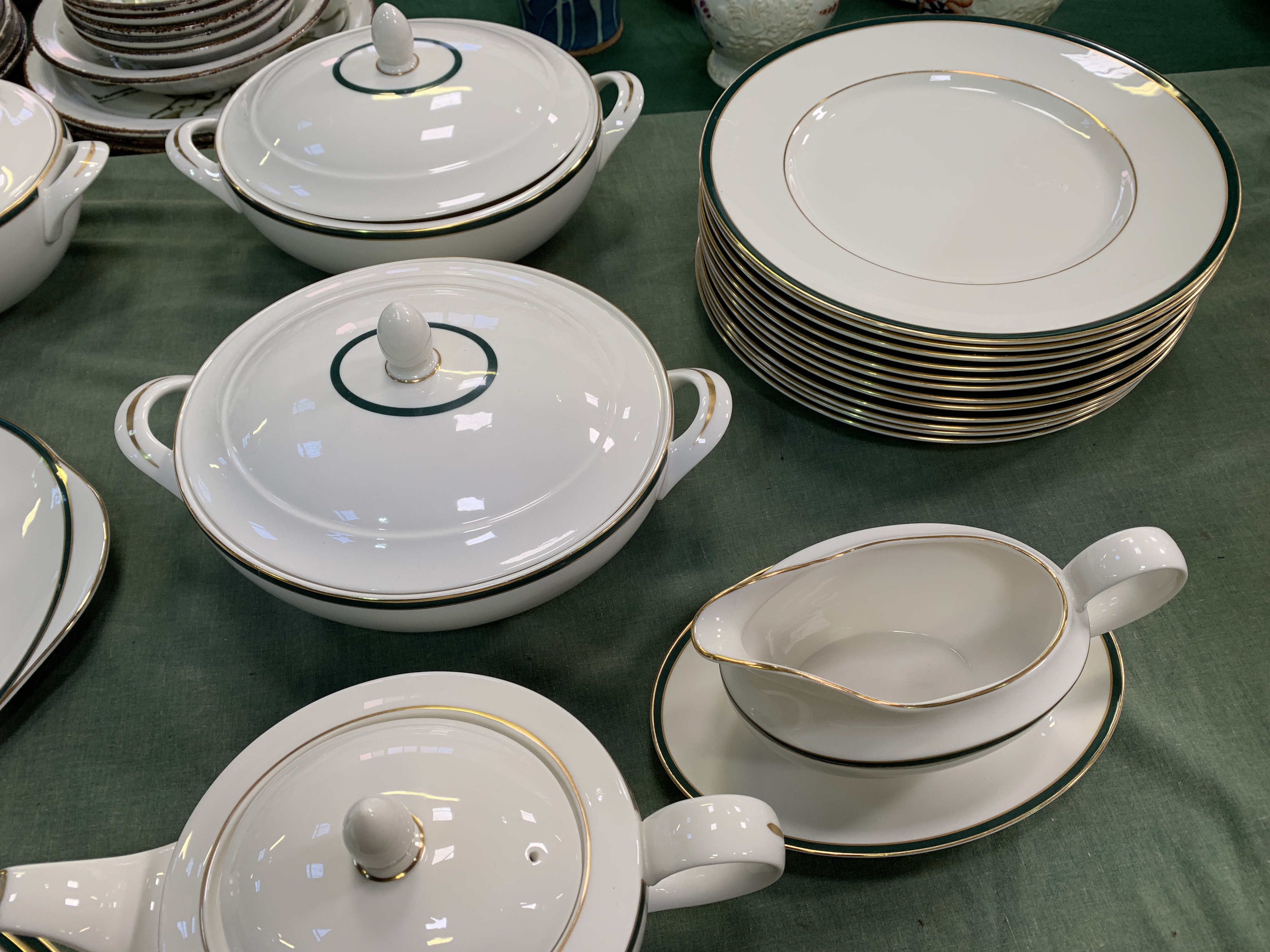 Royal Doulton 'Oxford Green' ten place setting dinner service - Image 2 of 6