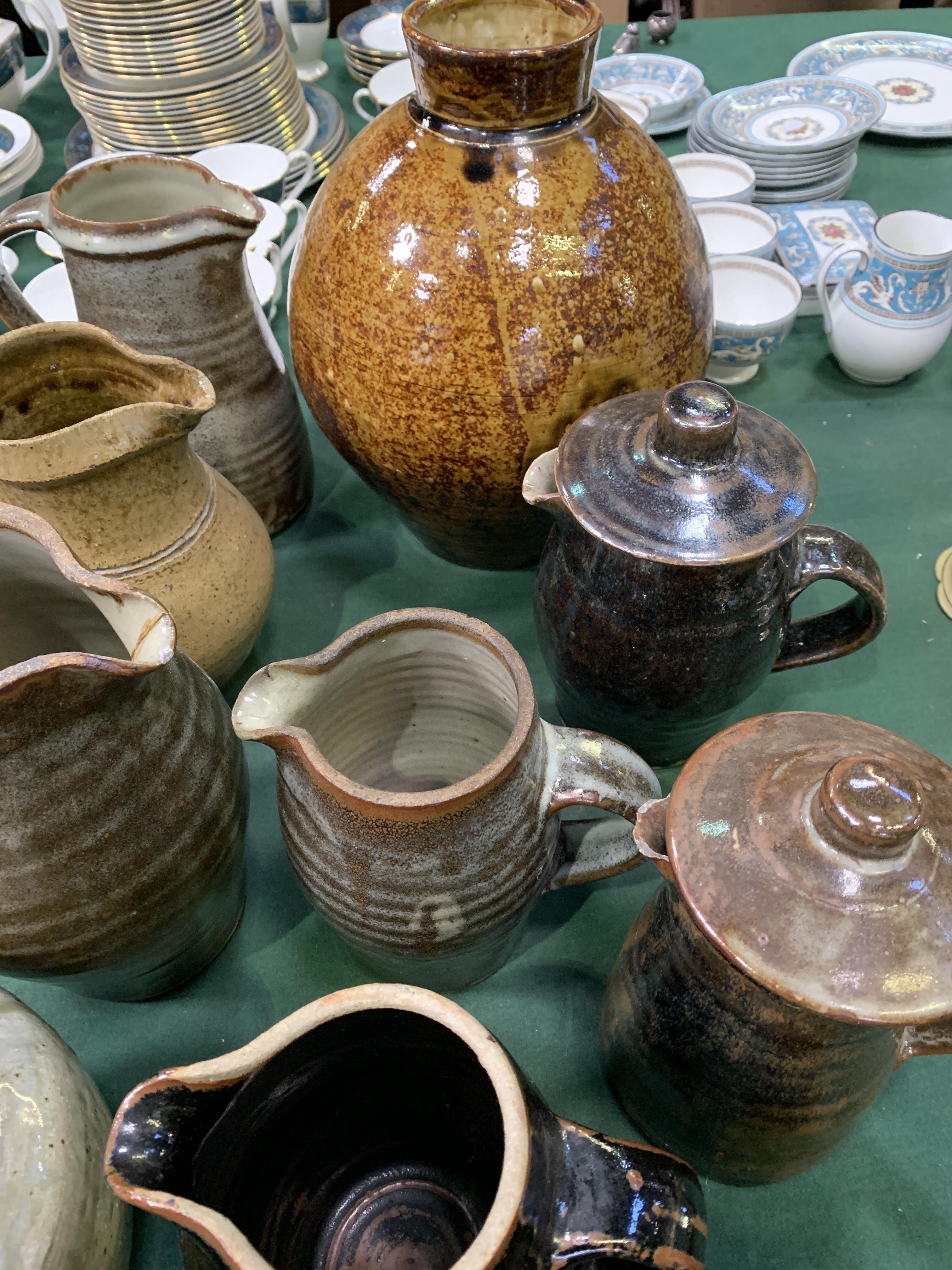 Collection of pottery jugs and vases - Image 5 of 5