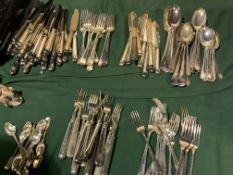 Large quantity of assorted cutlery