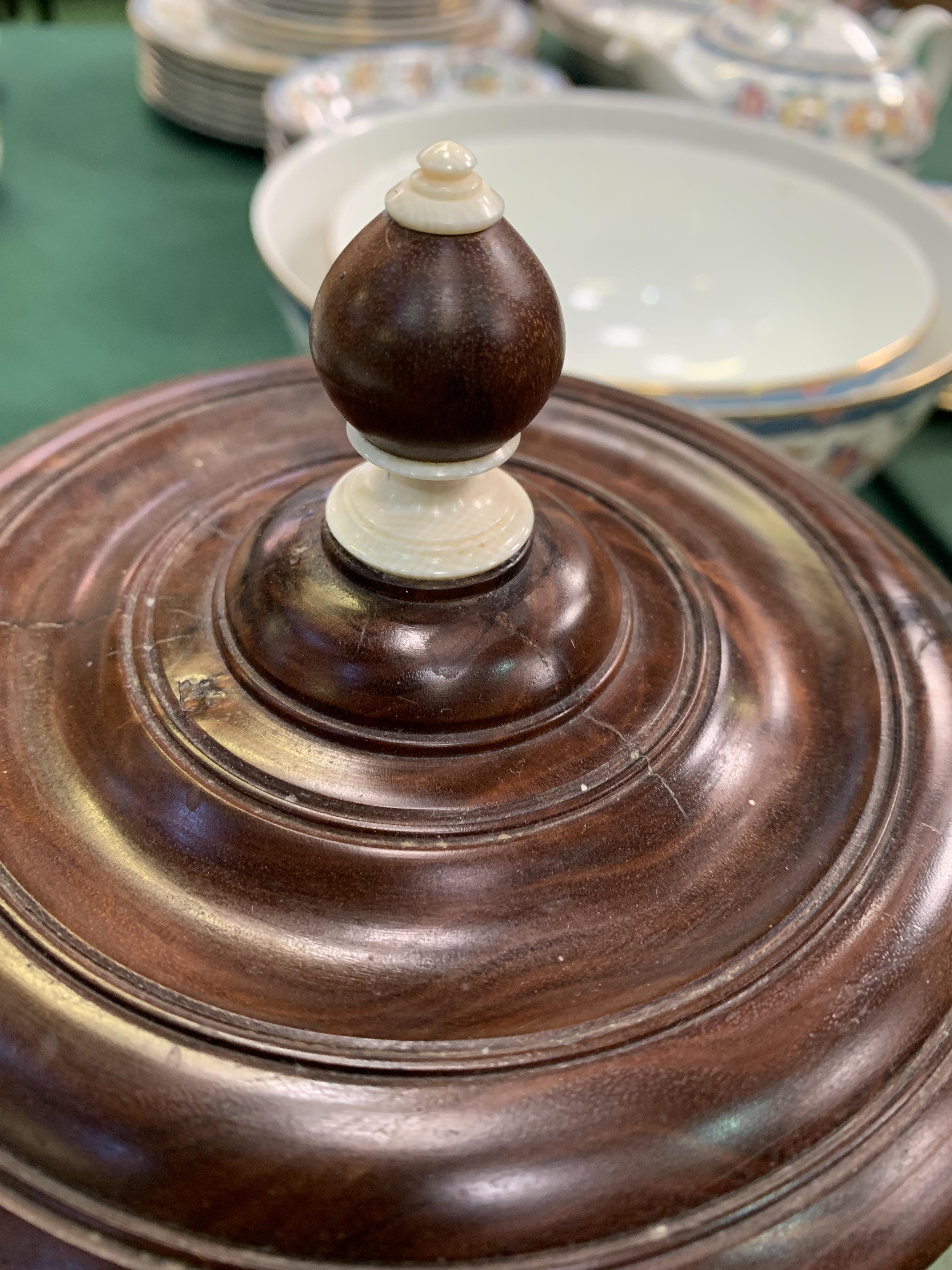 Collection of treen including a walnut wassail bowl and cover - Image 5 of 6