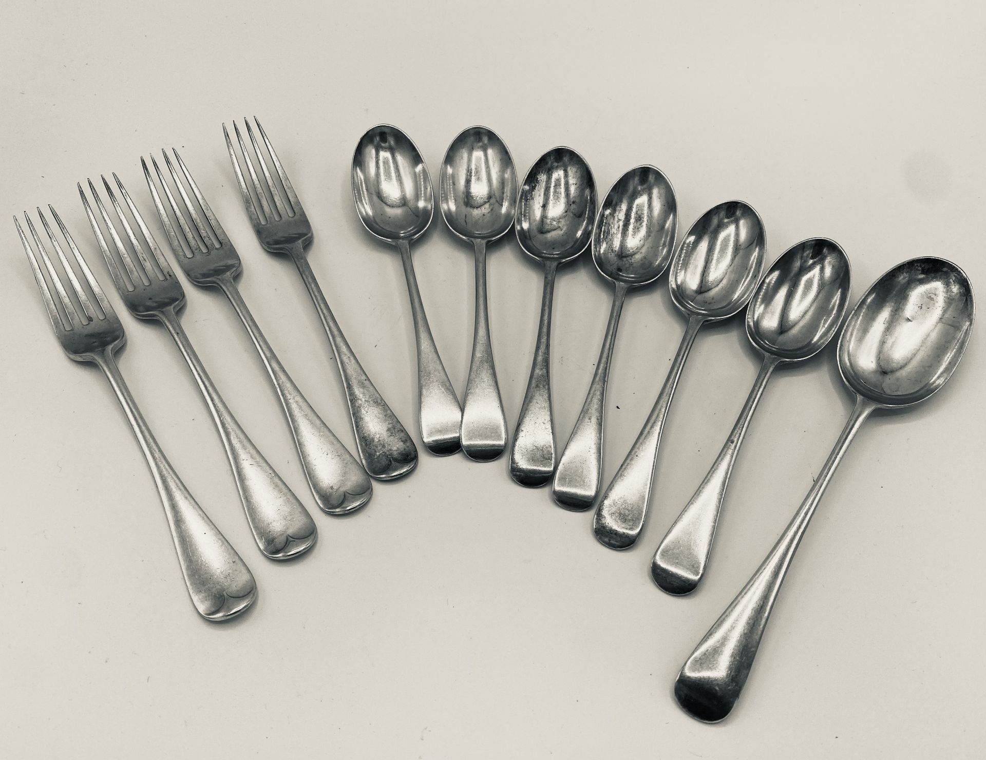 A complete 8 place setting of hallmarked silver cutlery by Gee & Holmes, Sheffield - Image 3 of 4