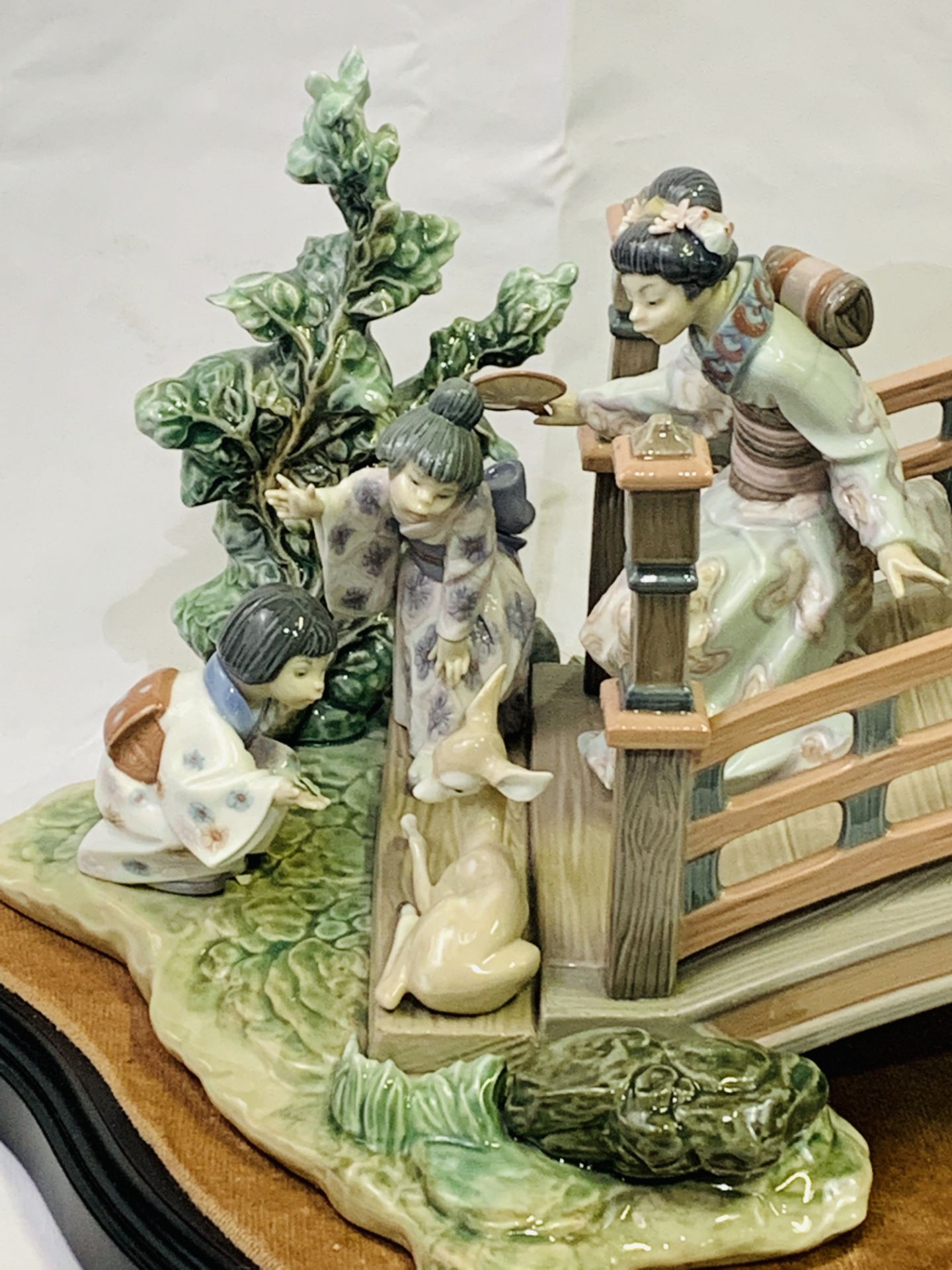 Lladro 'Oriental Garden' porcelain scene - Image 6 of 18