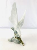 Lladro figure of a turtle dove