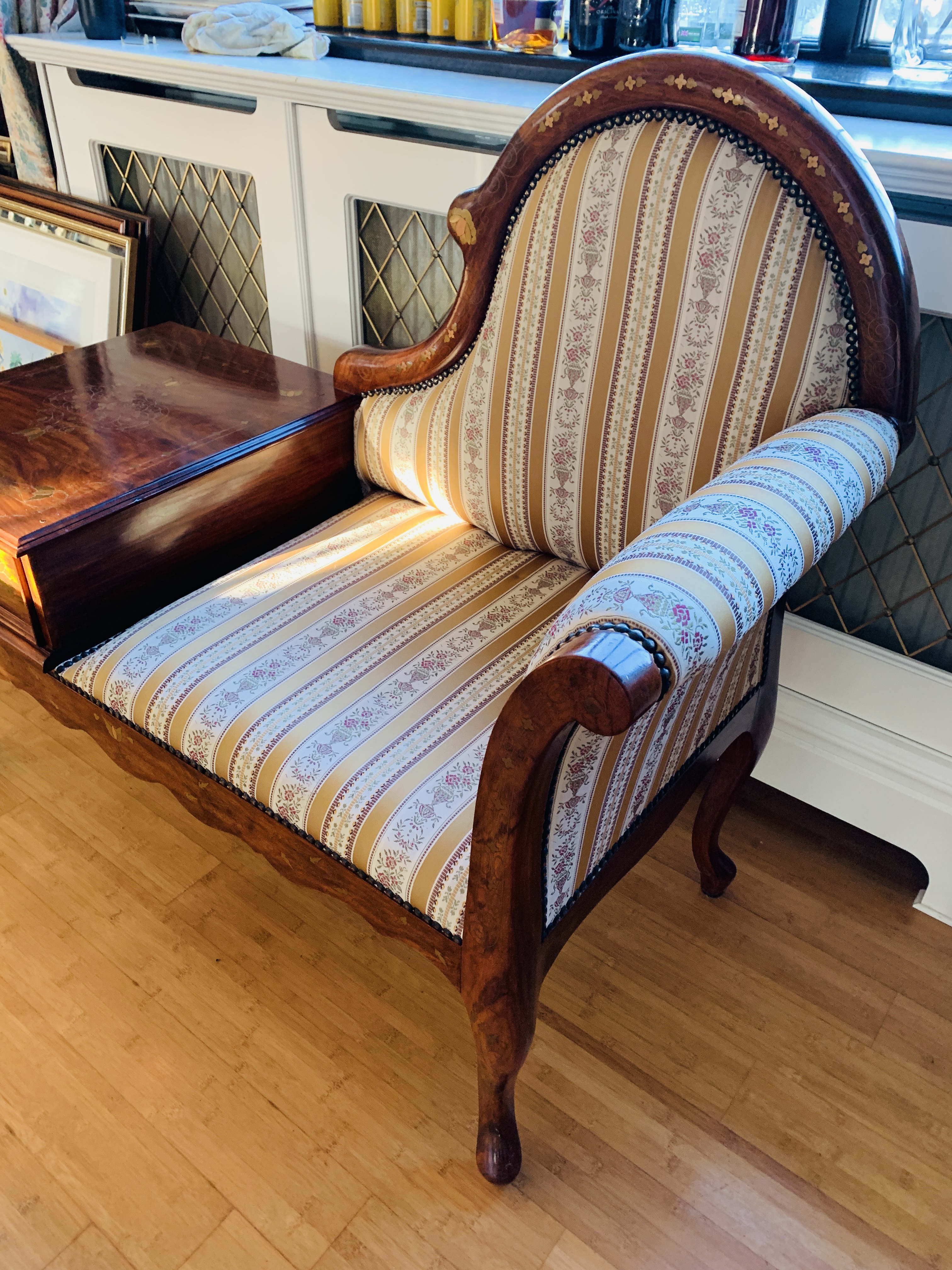 Gilt inlaid hardwood telephone seat - Image 3 of 7