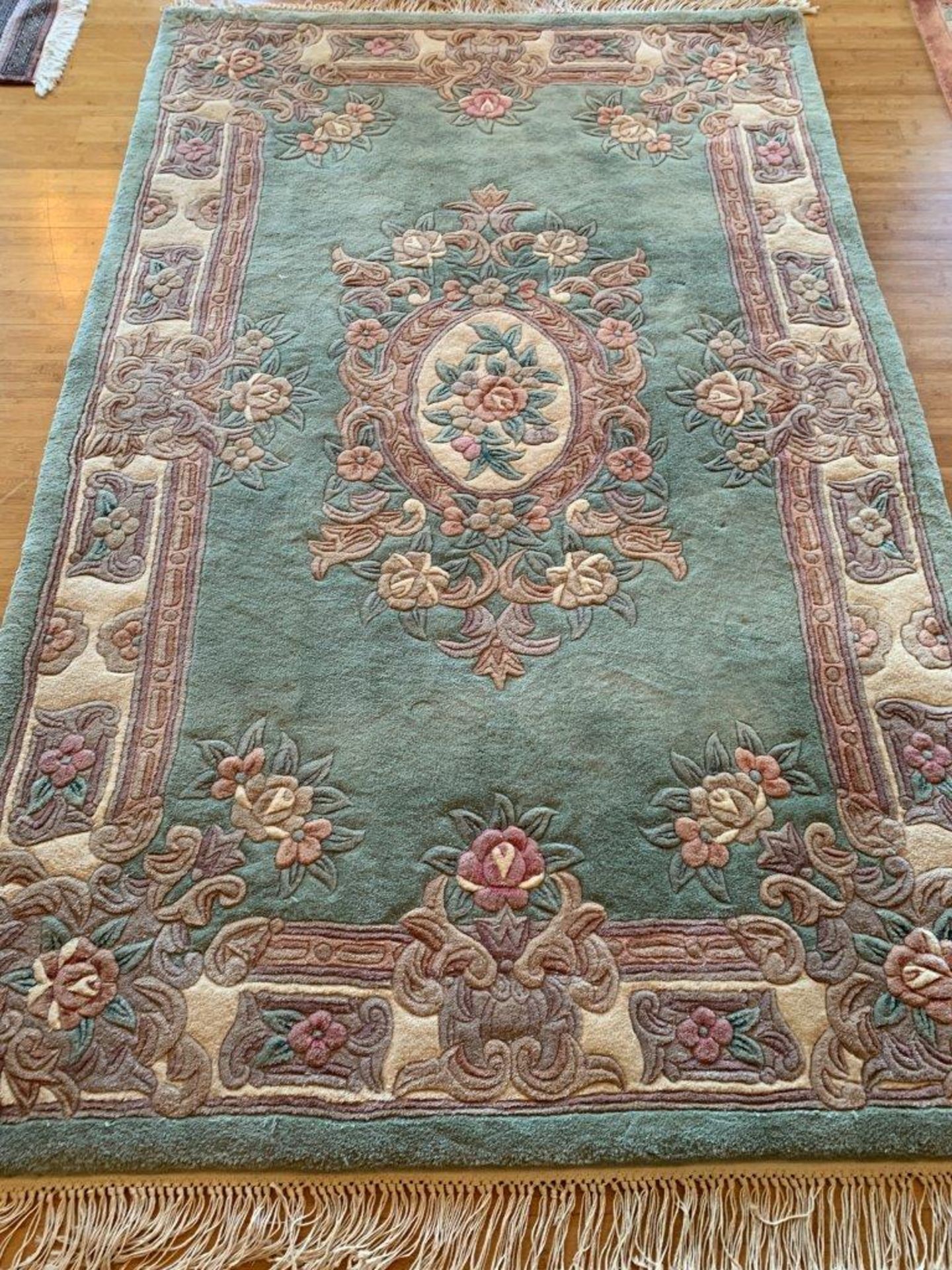 Pale green ground rug - Image 2 of 5