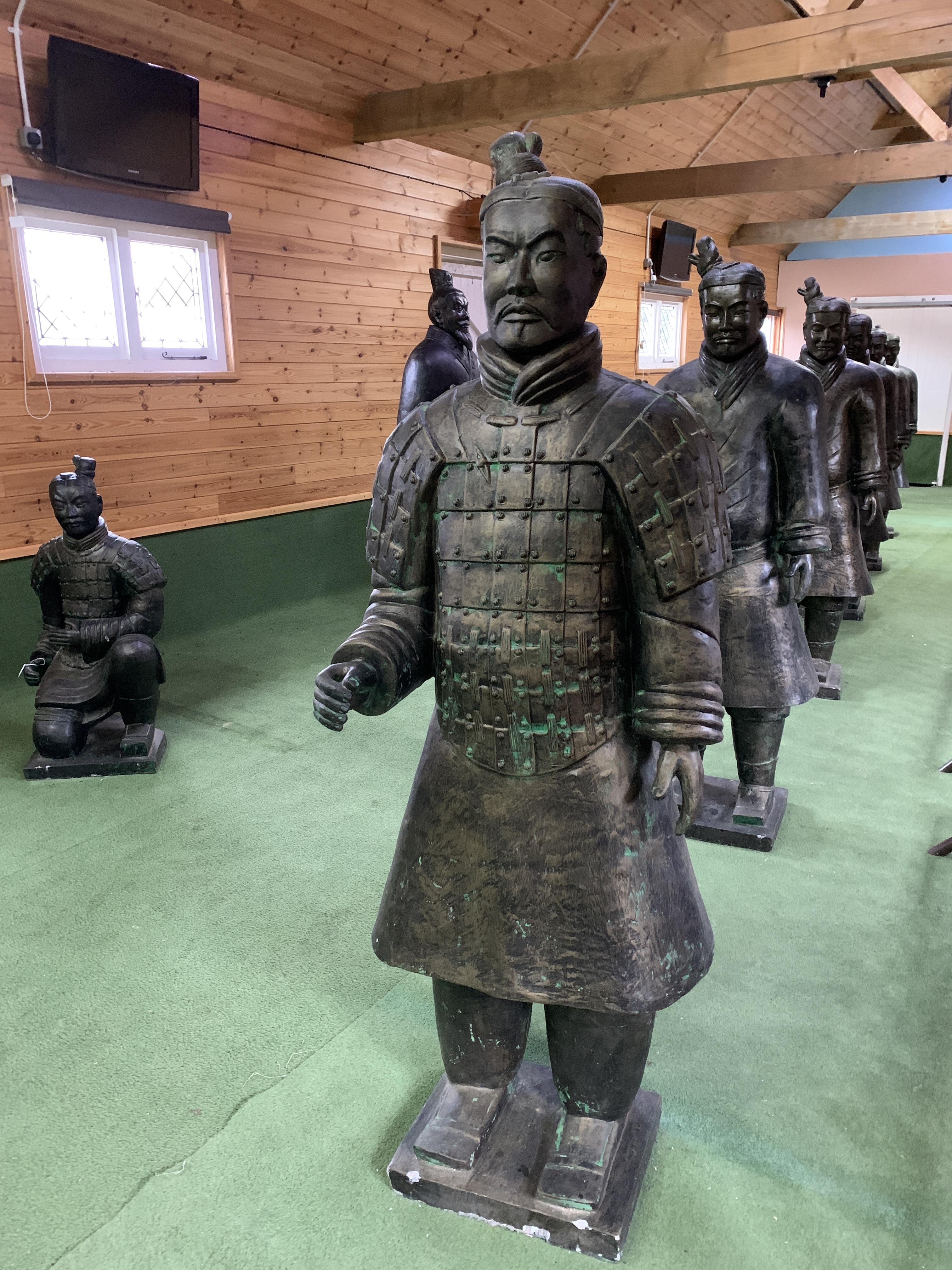 A Qin style terracotta figure of a lightly armed warrior - Image 3 of 7