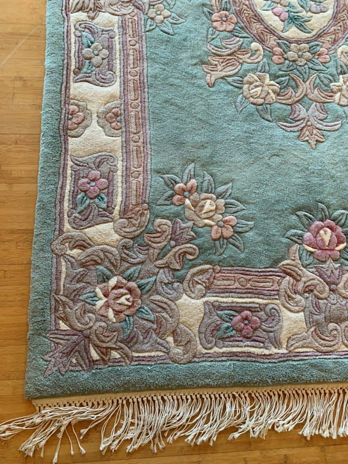 Pale green ground rug - Image 3 of 5