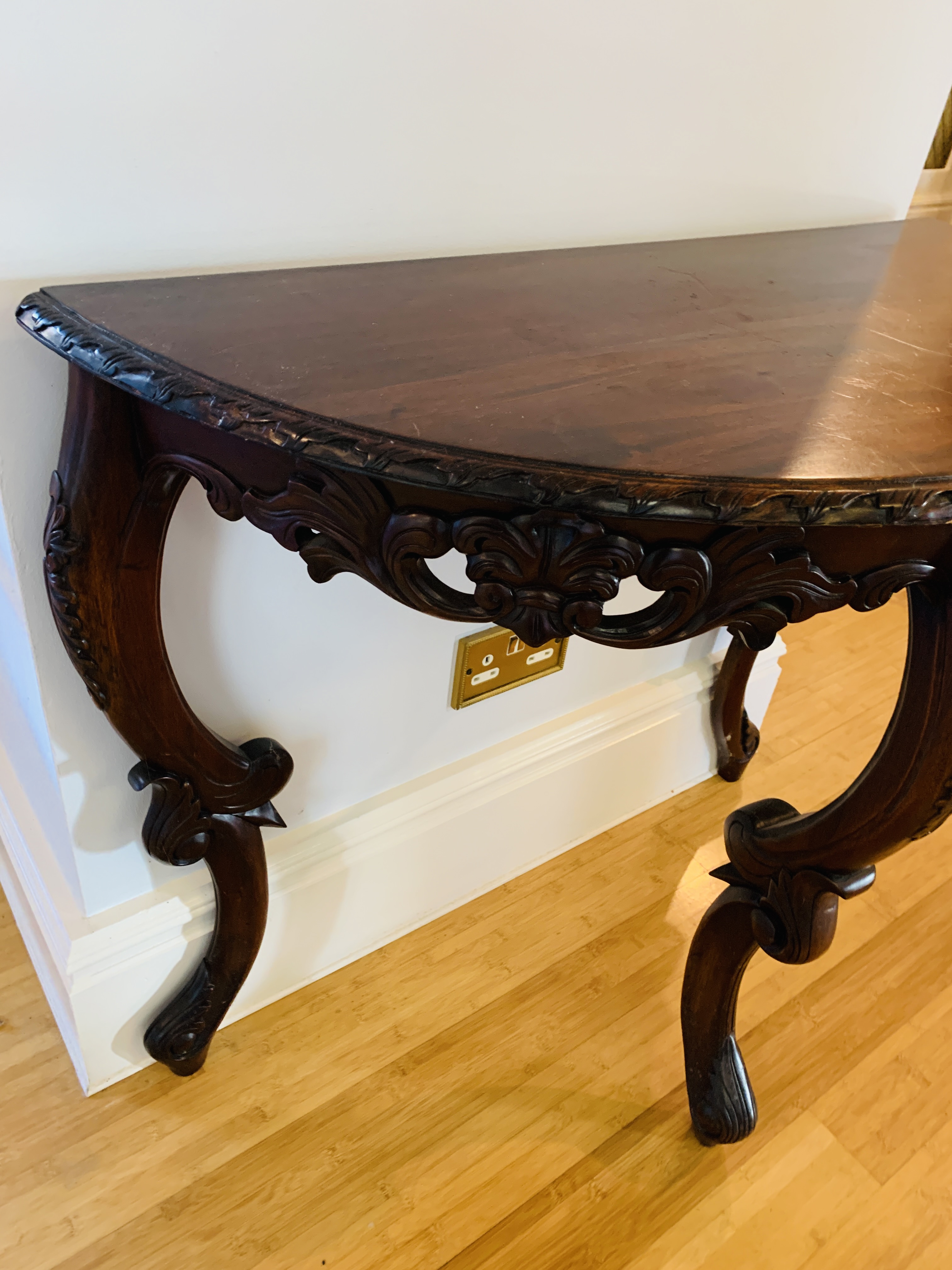 Carved wood console table - Image 3 of 5