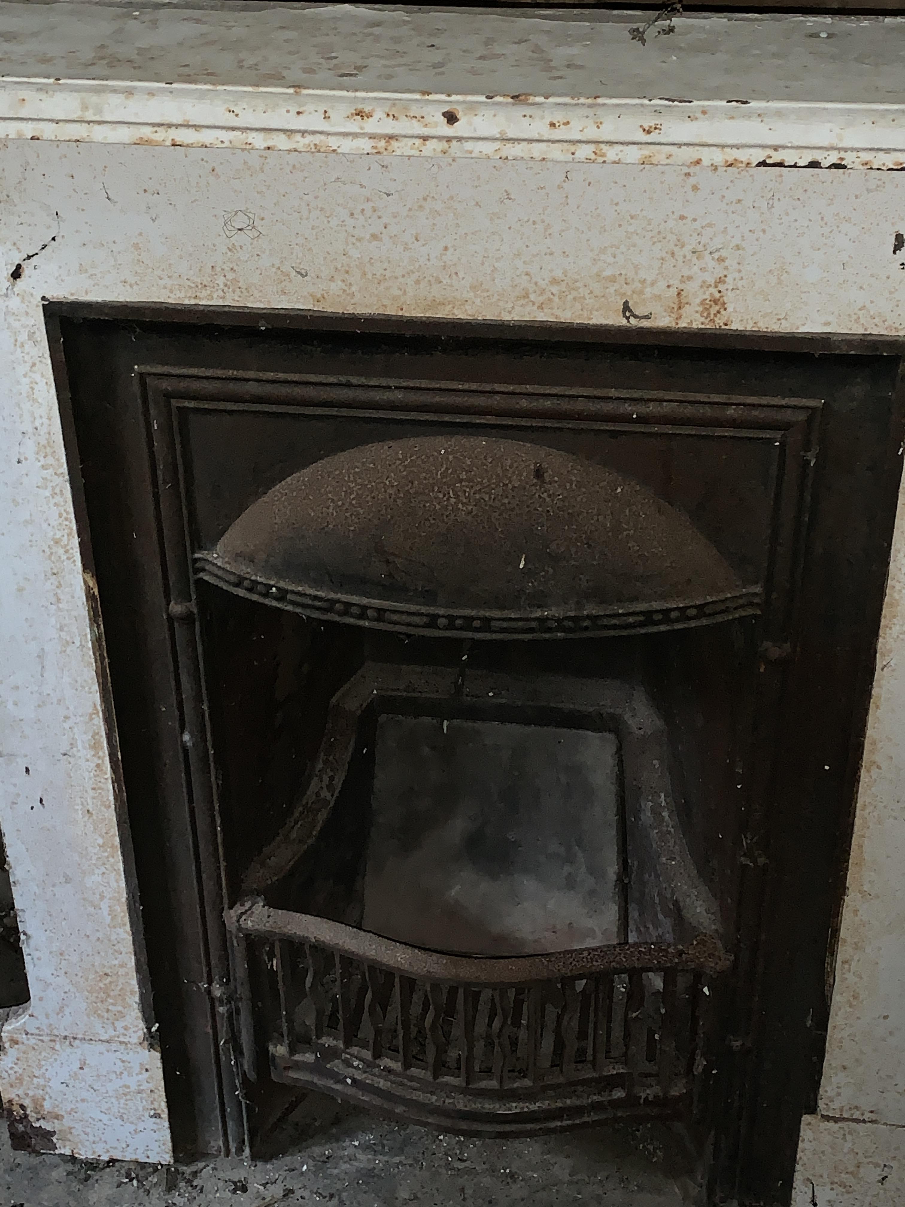 Cast iron fireplace - Image 2 of 2