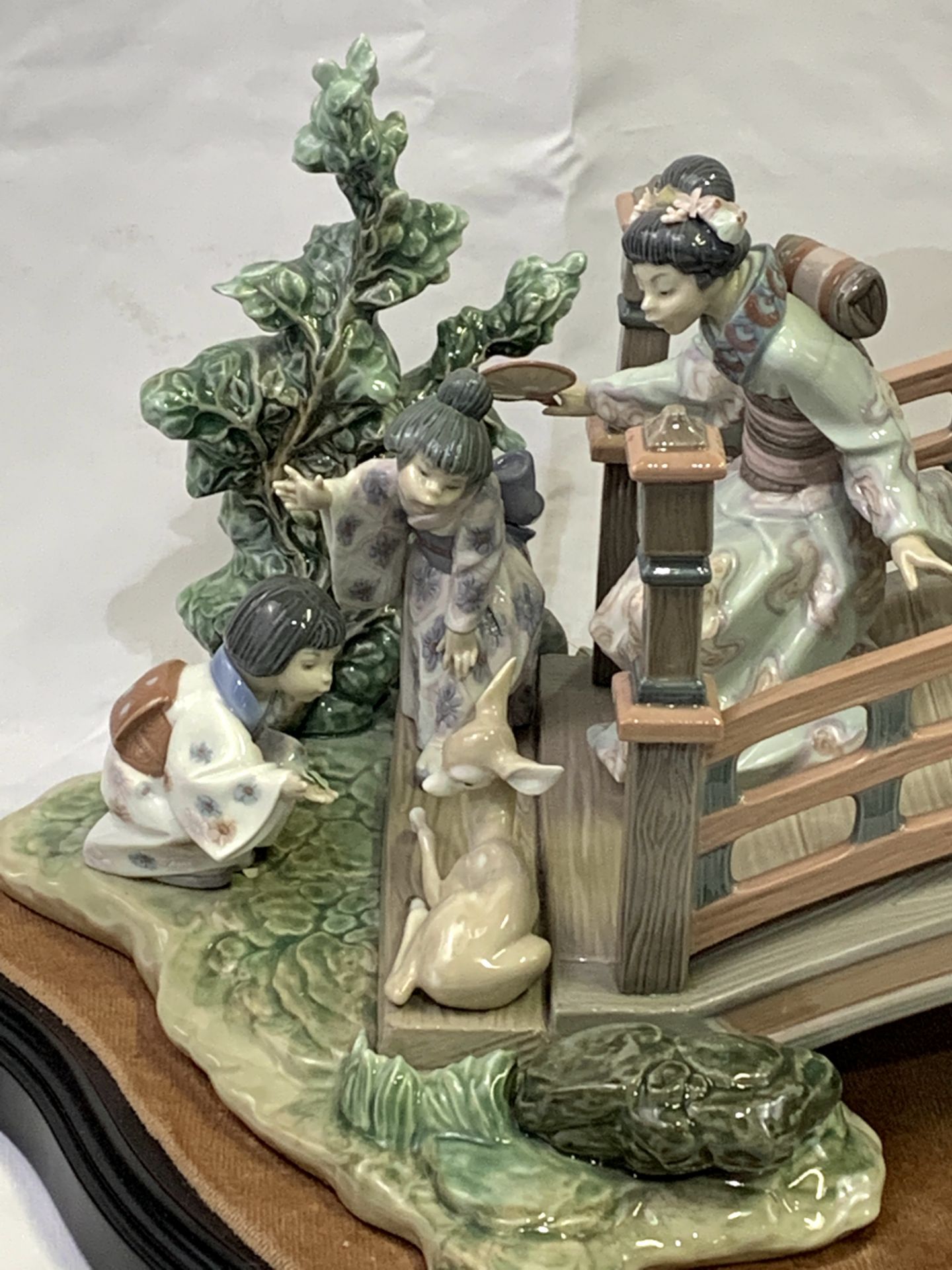 Lladro 'Oriental Garden' porcelain scene - Image 5 of 18