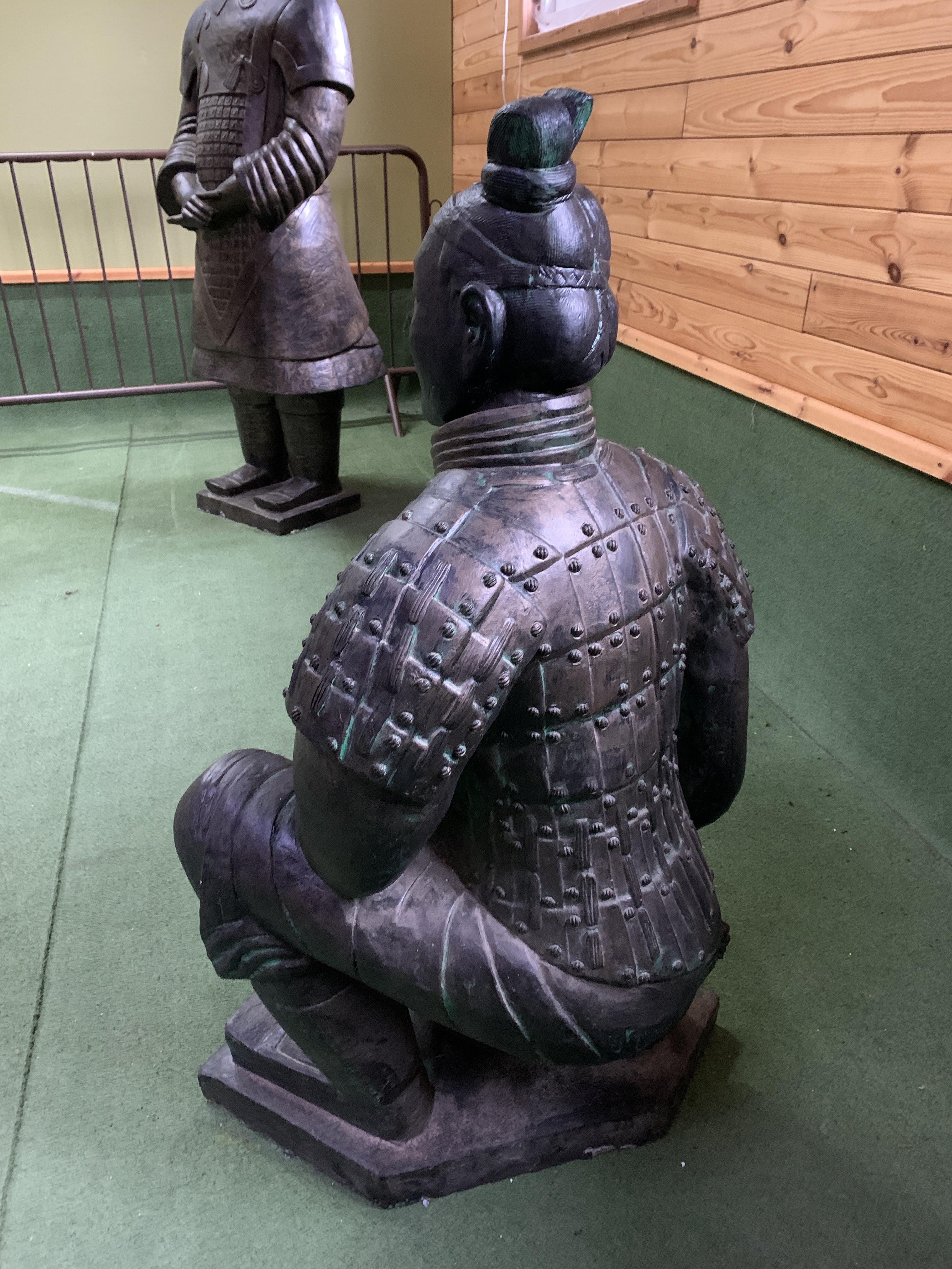 A Qin style terracotta figure of a kneeling archer - Image 4 of 5