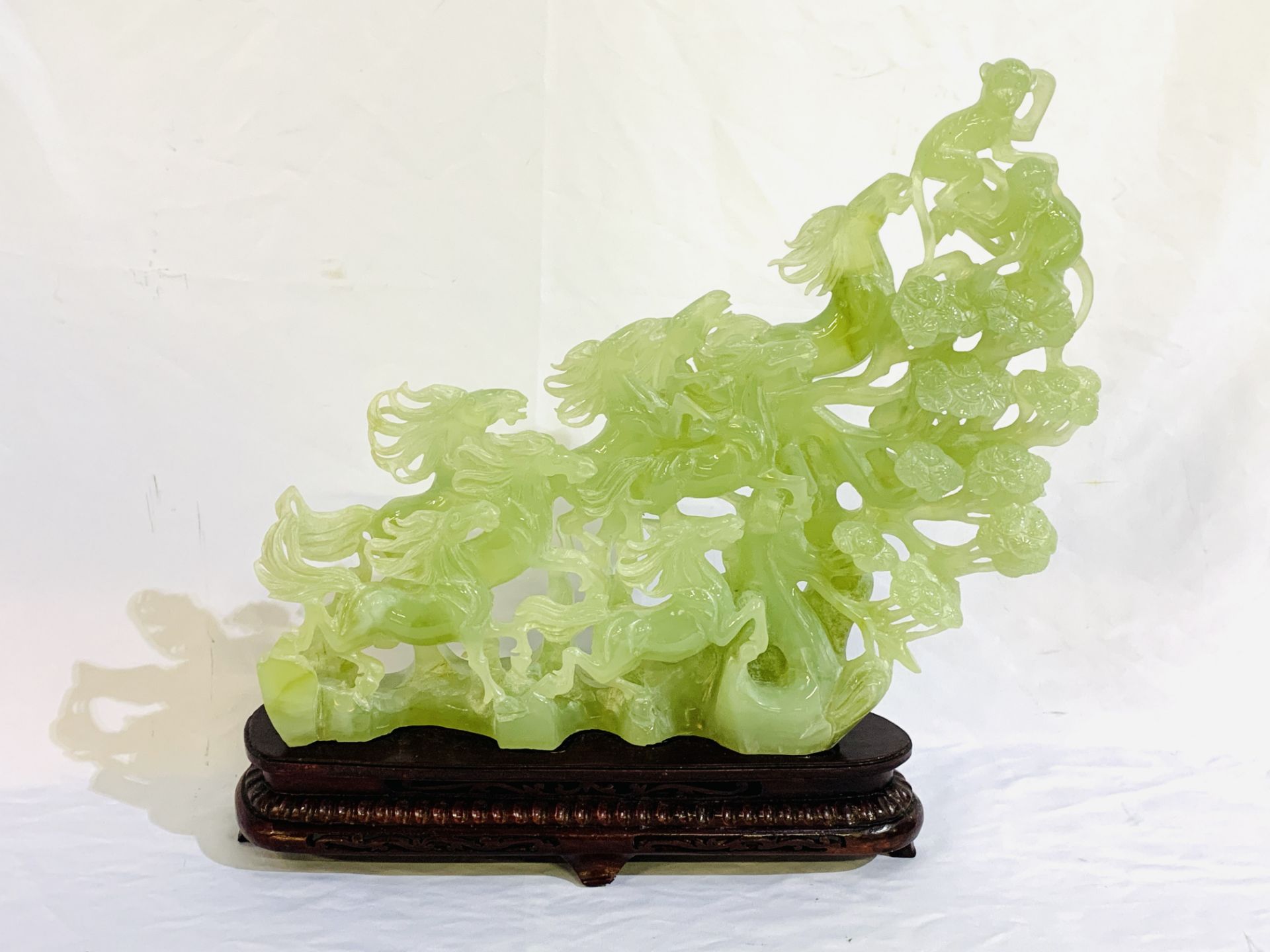 Jade carving of the eight horses of the Emperor Mu Wang - Image 2 of 11