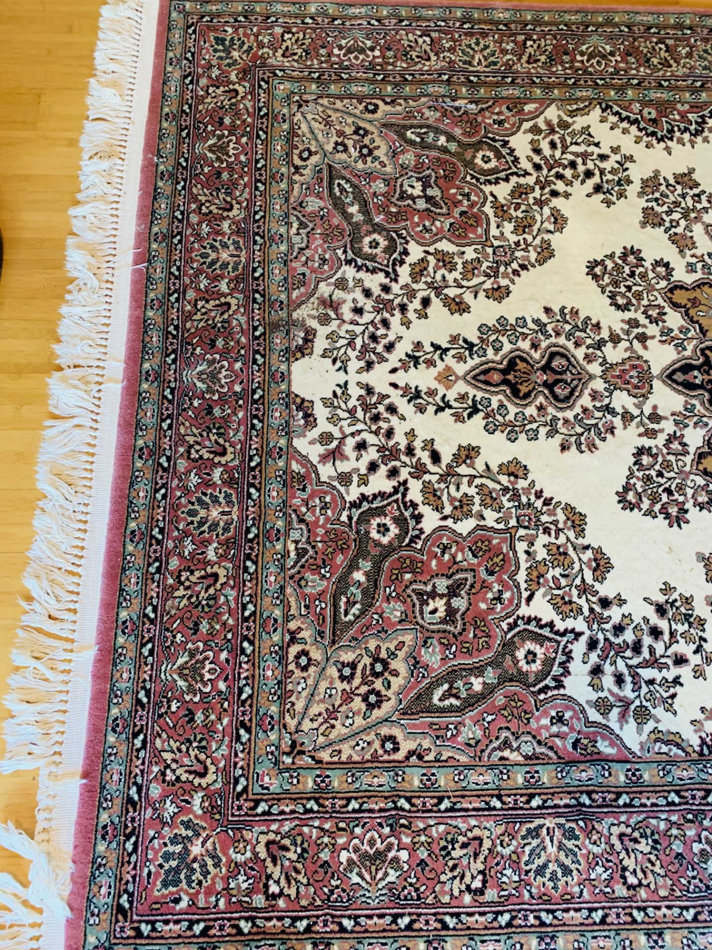 Beige ground rug - Image 3 of 4