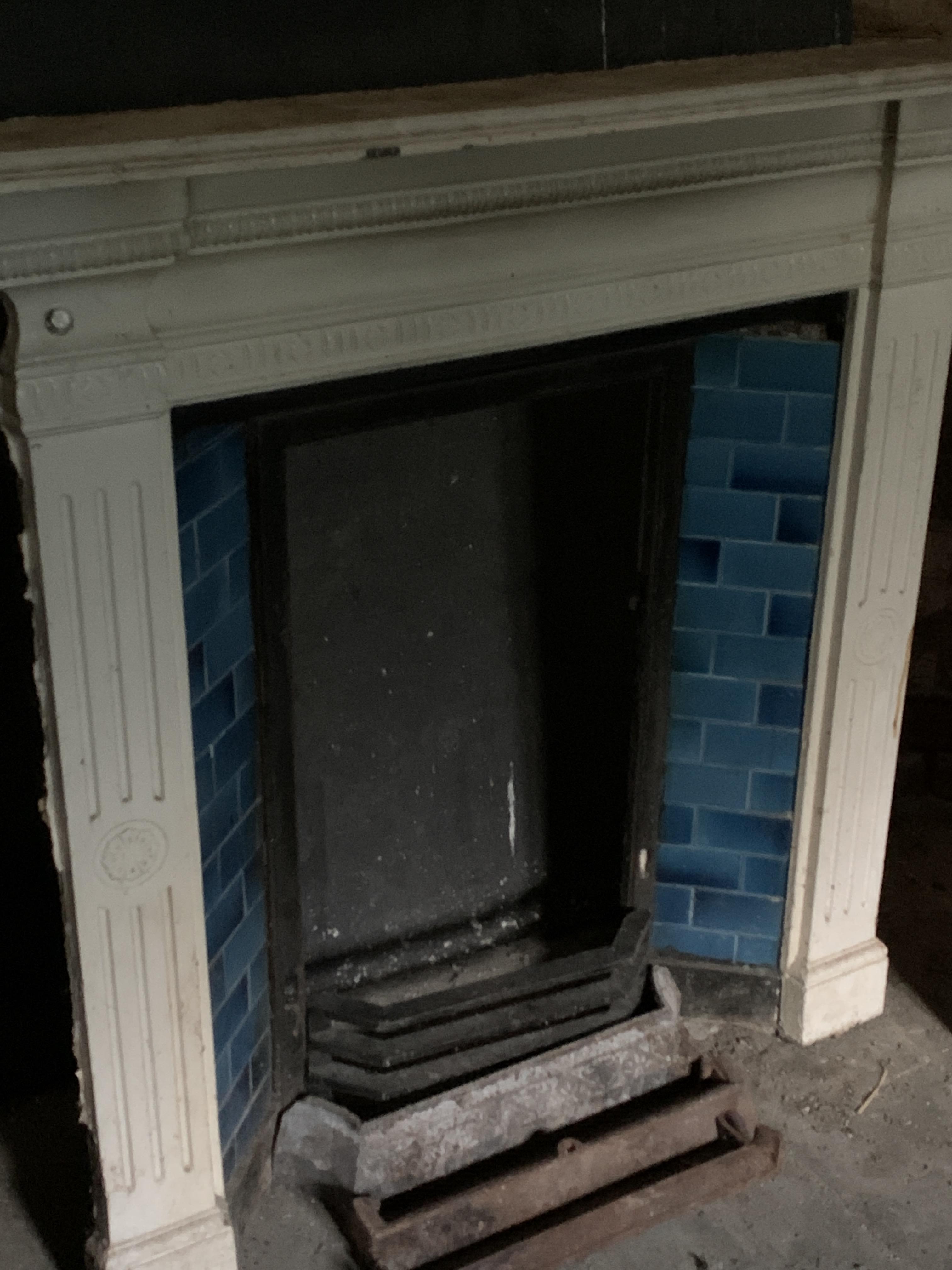 Cast iron fireplace - Image 2 of 2