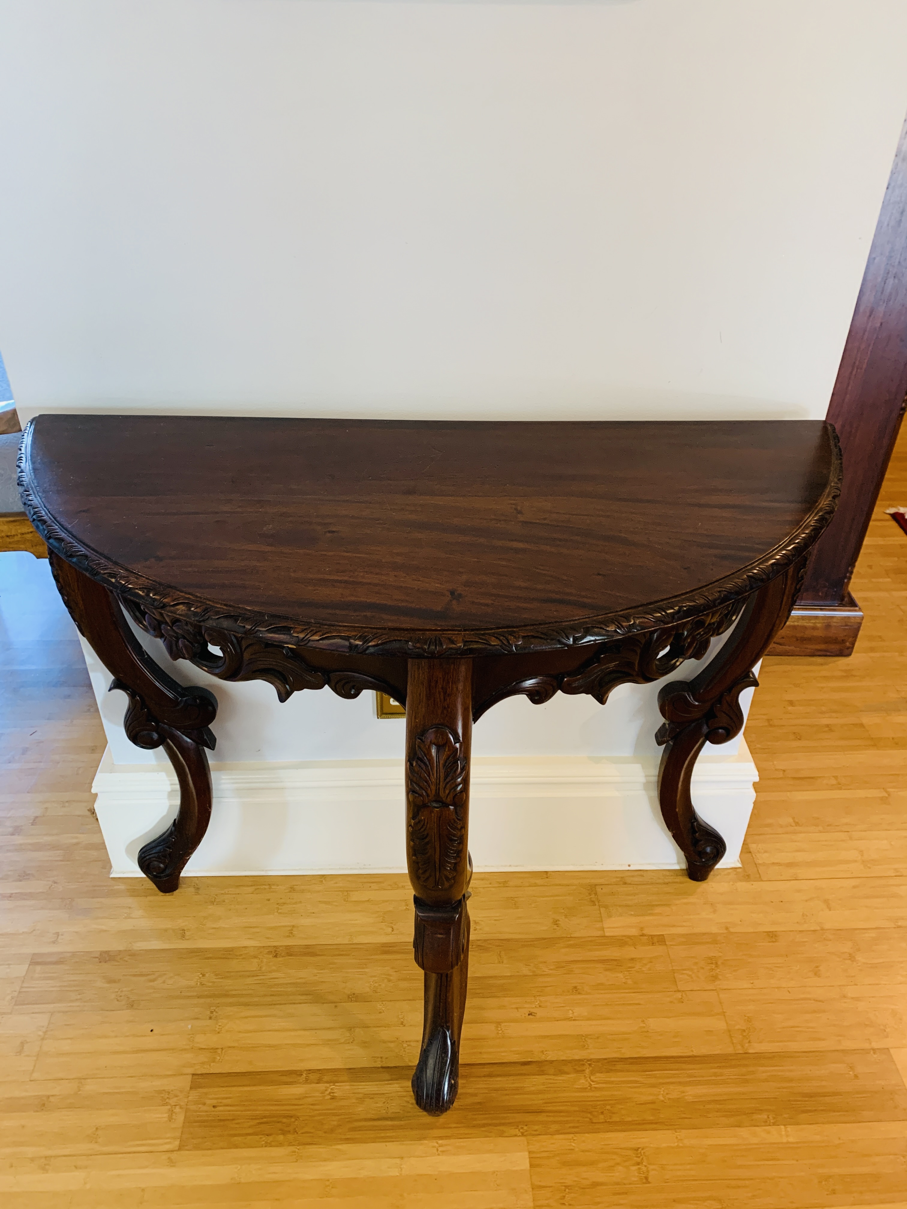 Carved wood console table - Image 2 of 5