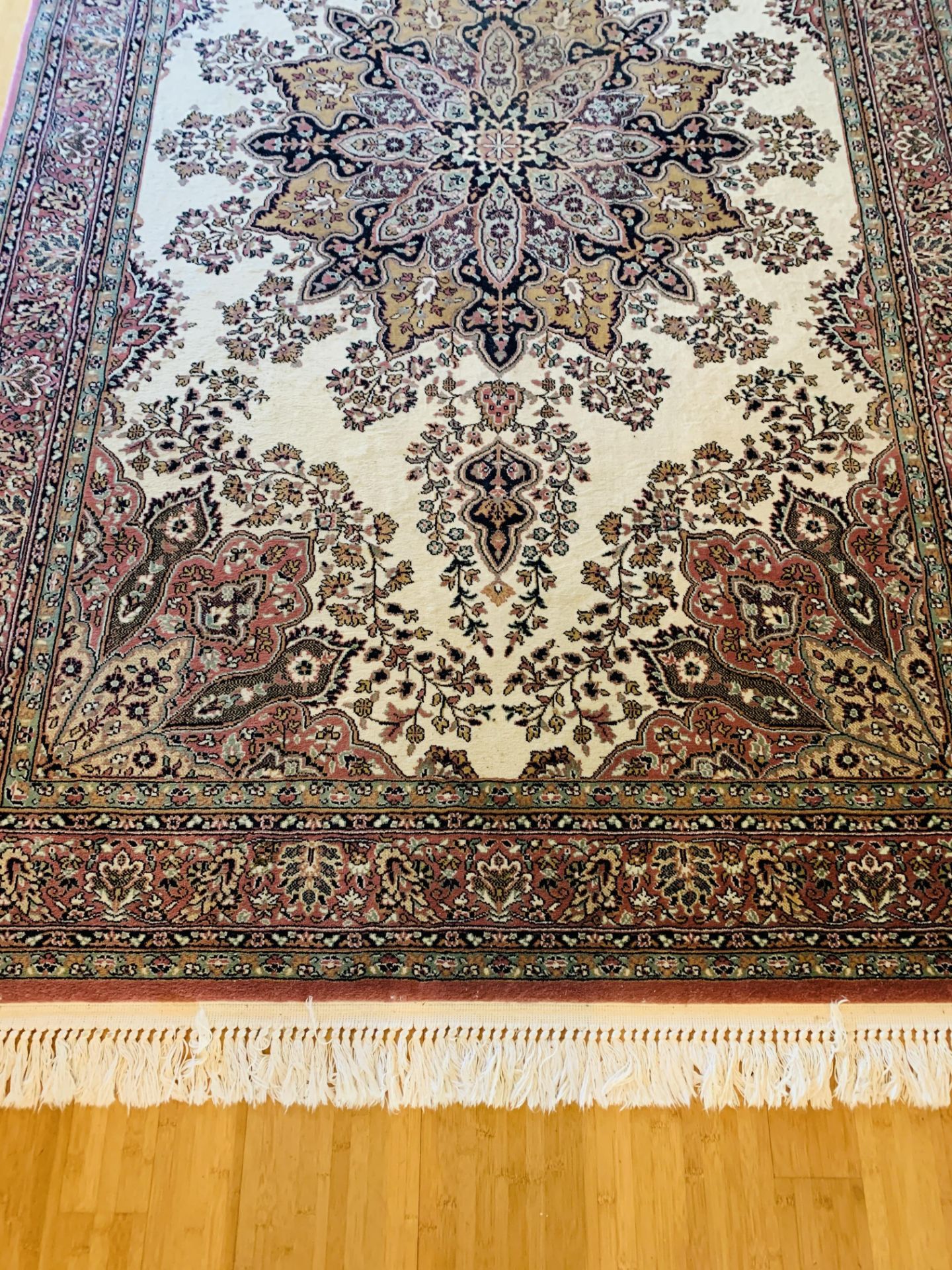 Beige ground rug - Image 2 of 4