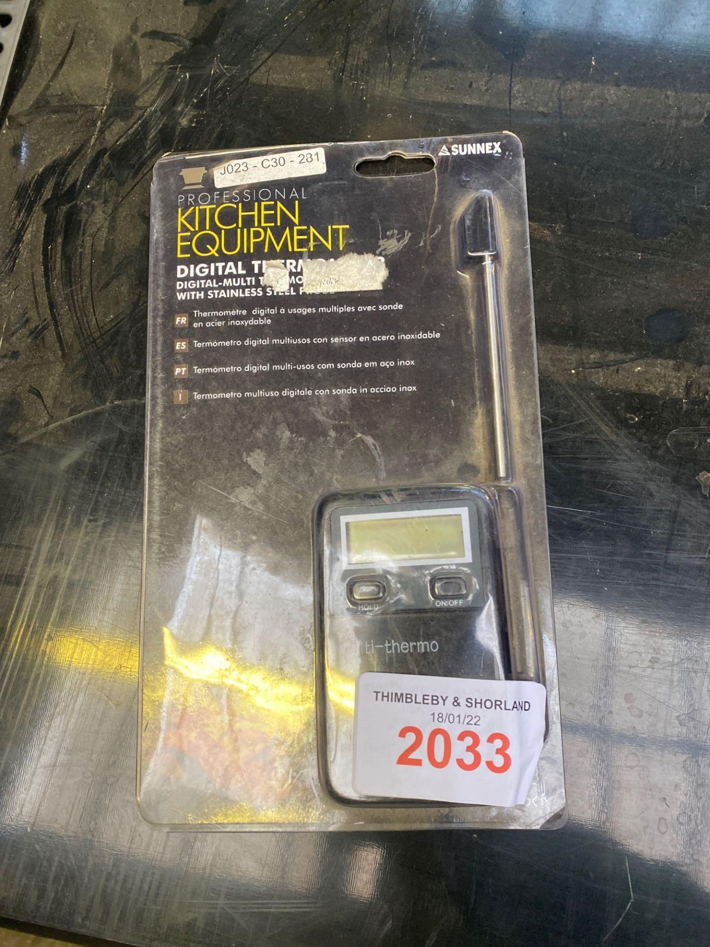 Digital thermometer