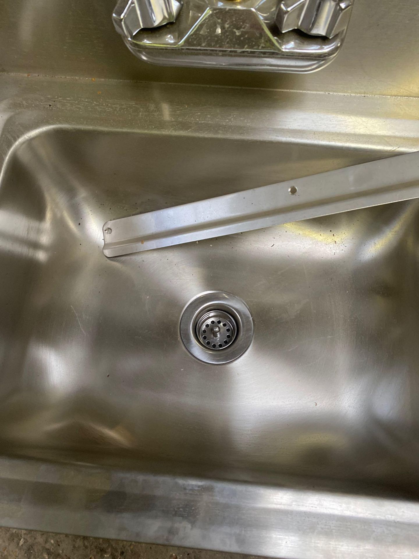 Stainless steel hand sink with tap. - Image 2 of 2