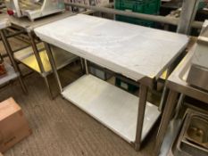 Stainless steel preparation table with shelf