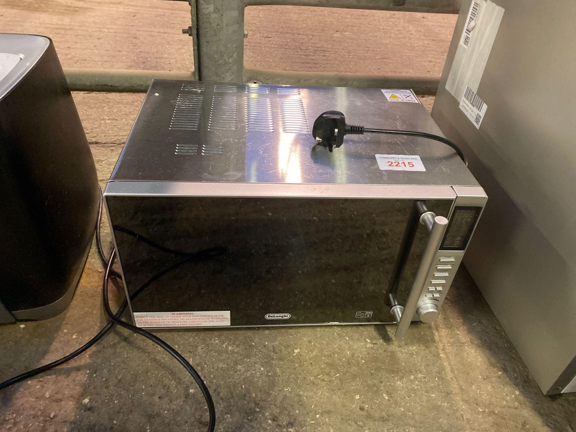 Delonghi Microwave 240 volt
