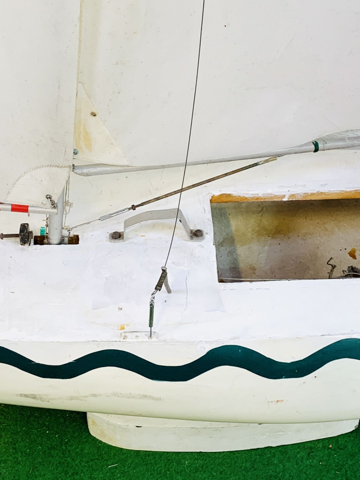 Leveller A class model yacht for restoration - Image 5 of 5