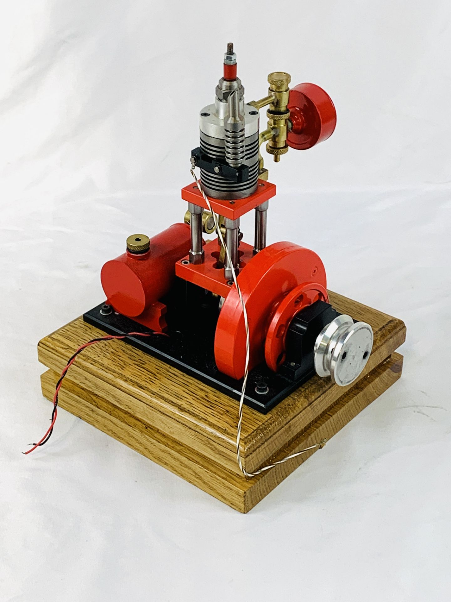 J Ridders designed pressure controlled 2-stroke engine - Image 2 of 4