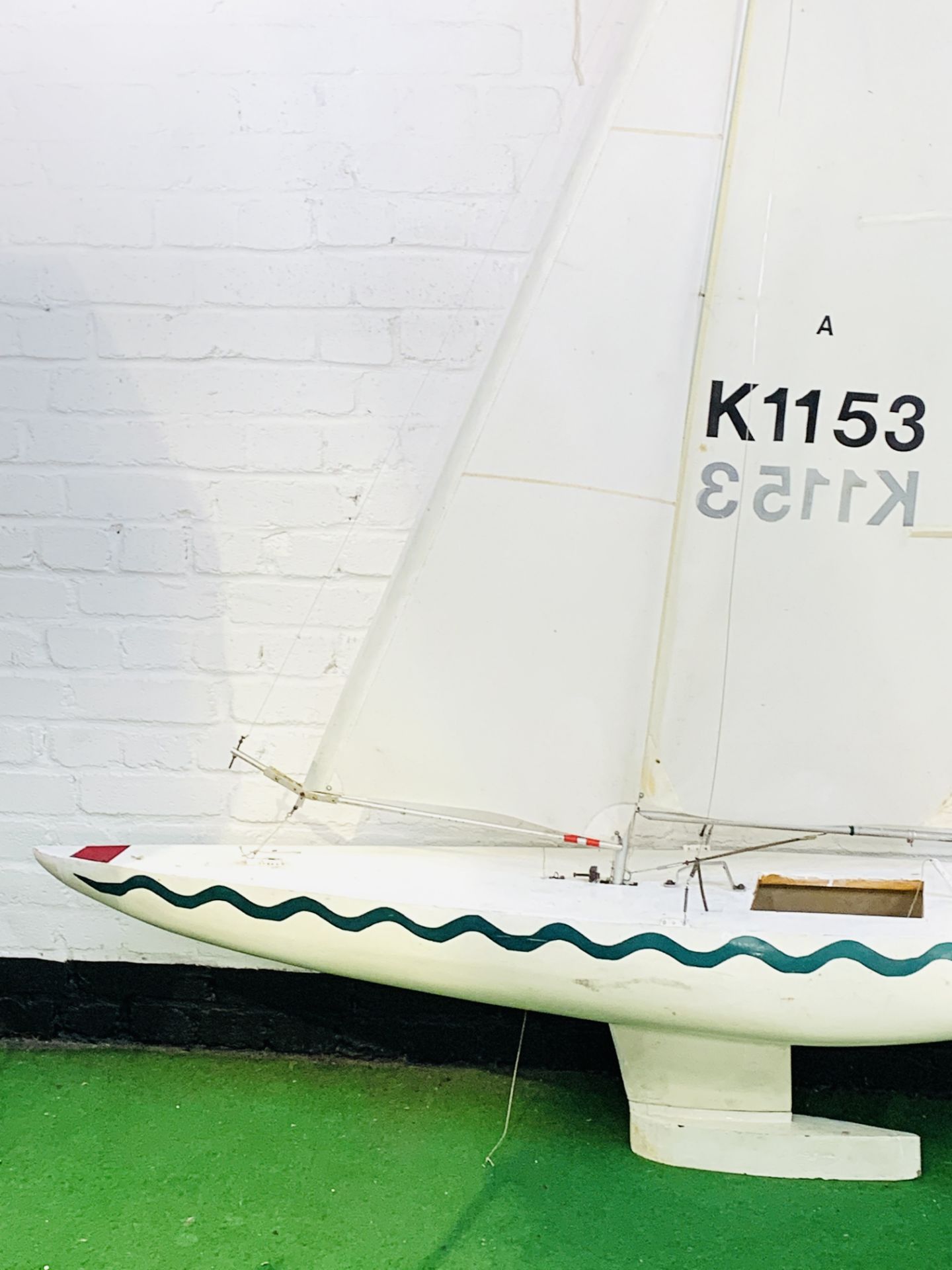 Leveller A class model yacht for restoration - Image 3 of 5