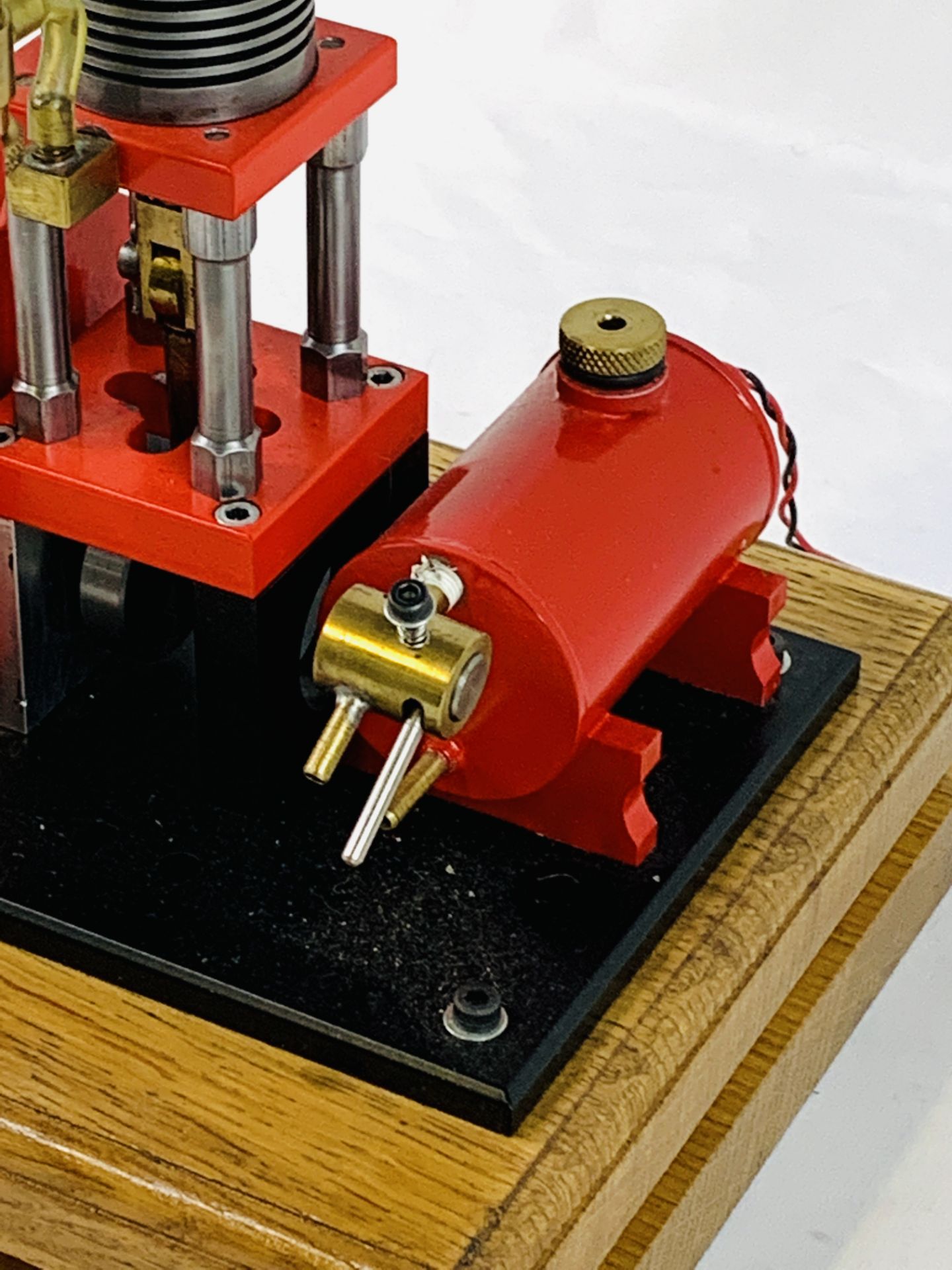 J Ridders designed pressure controlled 2-stroke engine - Image 4 of 4