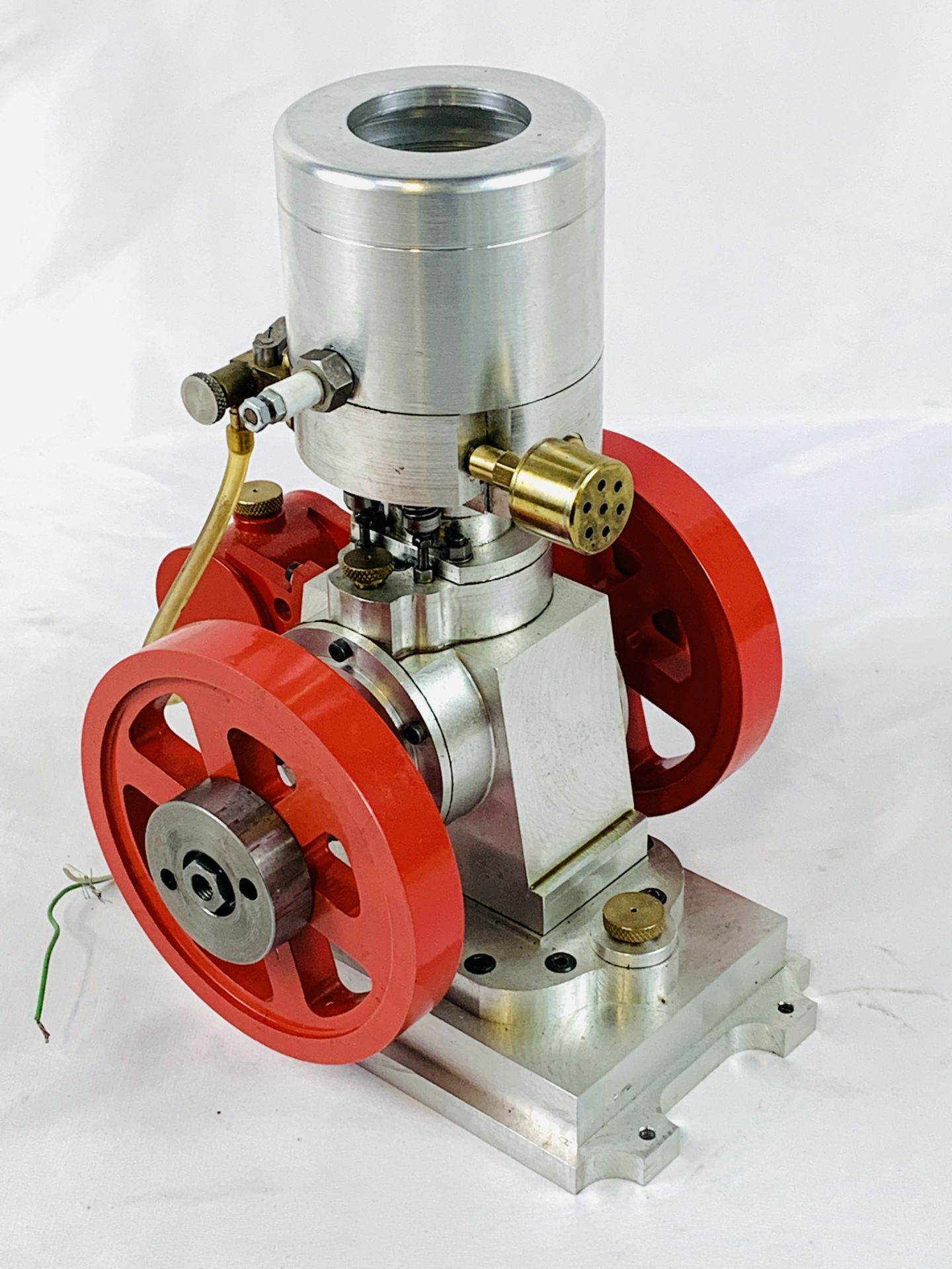 The Junior' vertical hopper cooled stationary internal combustion engine - Image 2 of 3