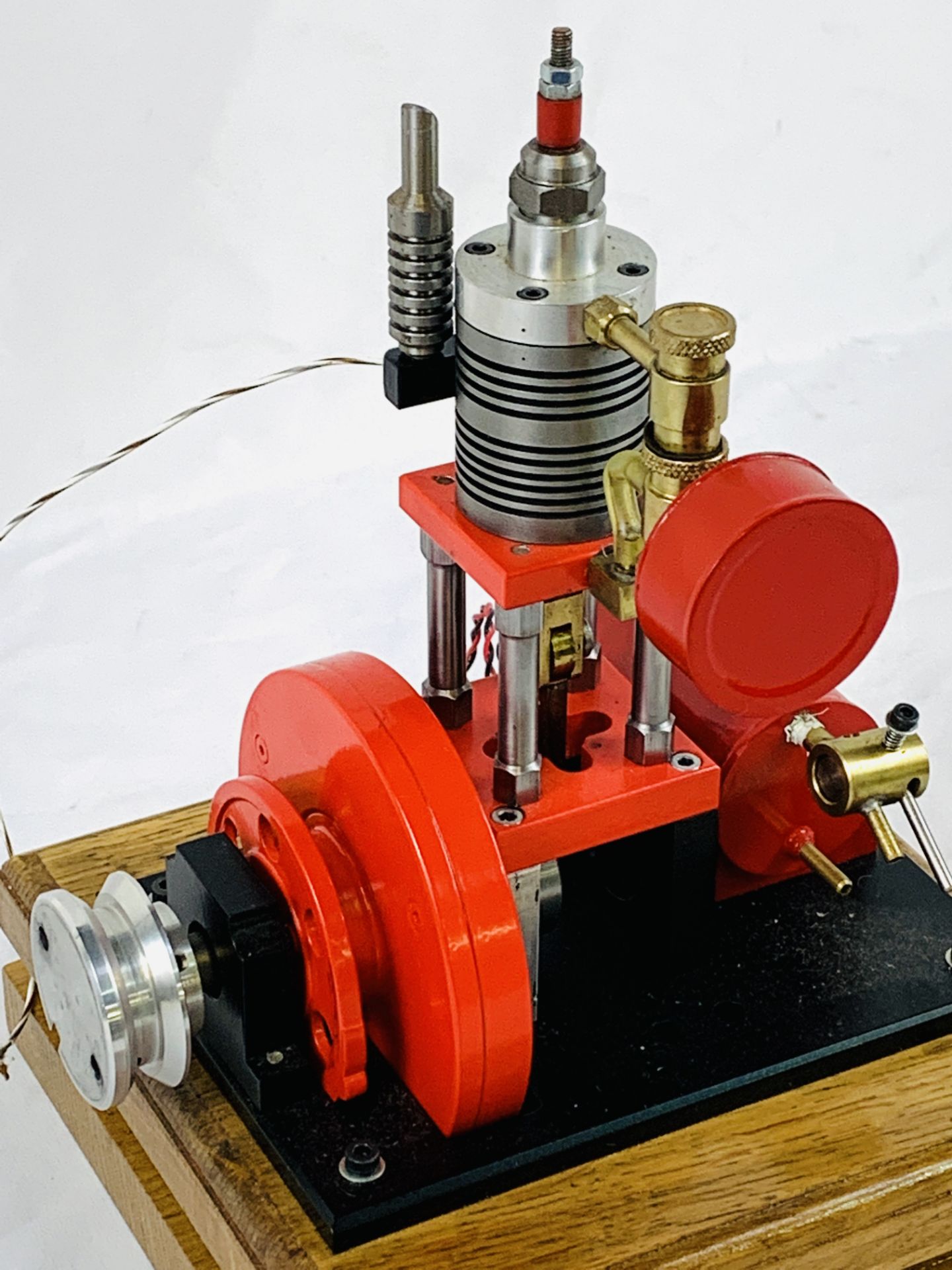 J Ridders designed pressure controlled 2-stroke engine - Image 3 of 4