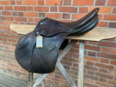 18” square back jumping saddle by Lemetex. This lot carries VAT