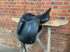 17.5” saddle by Wow, in very good condition. This lot carries VAT.