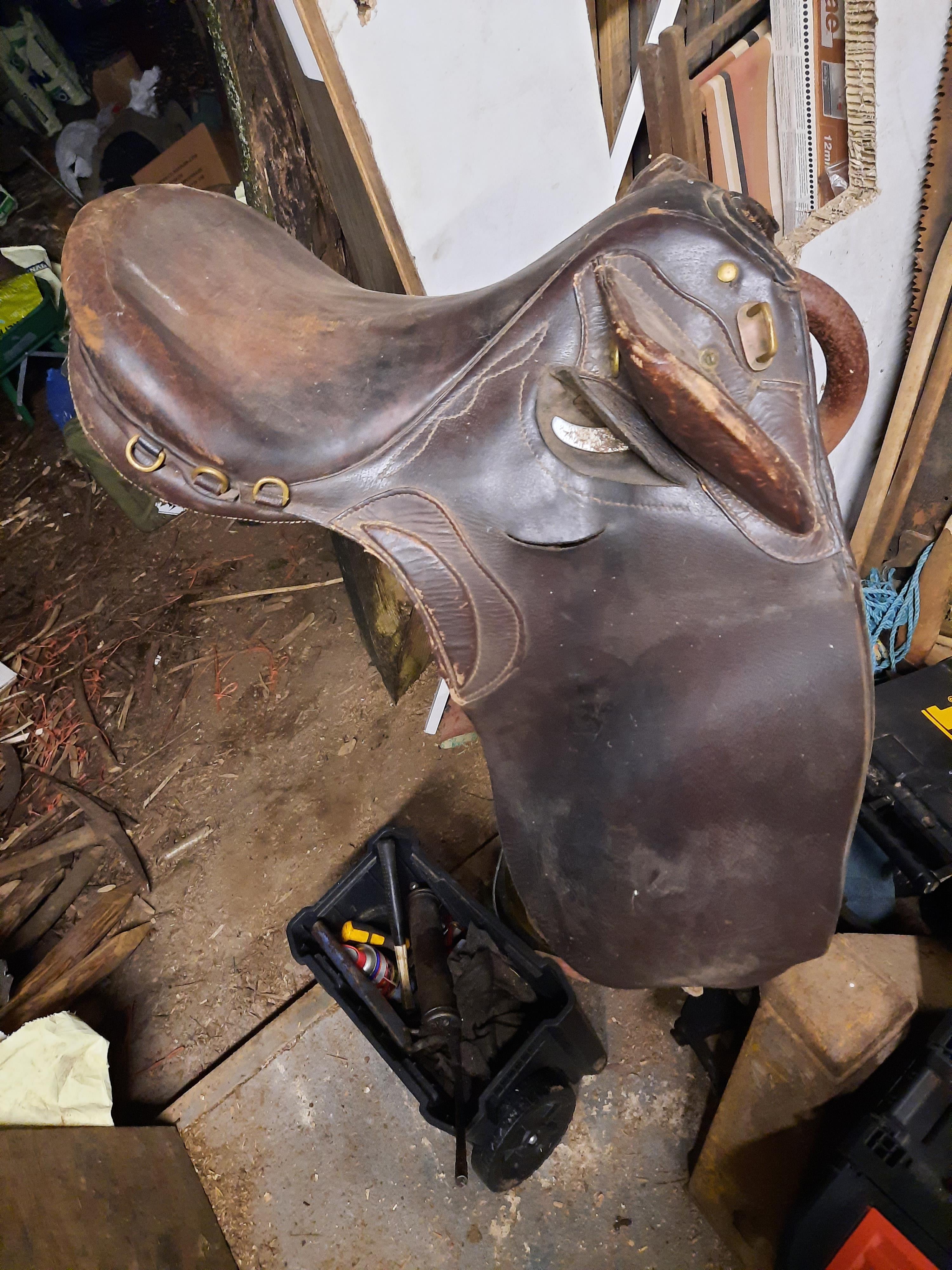 Australian outback Saddle.