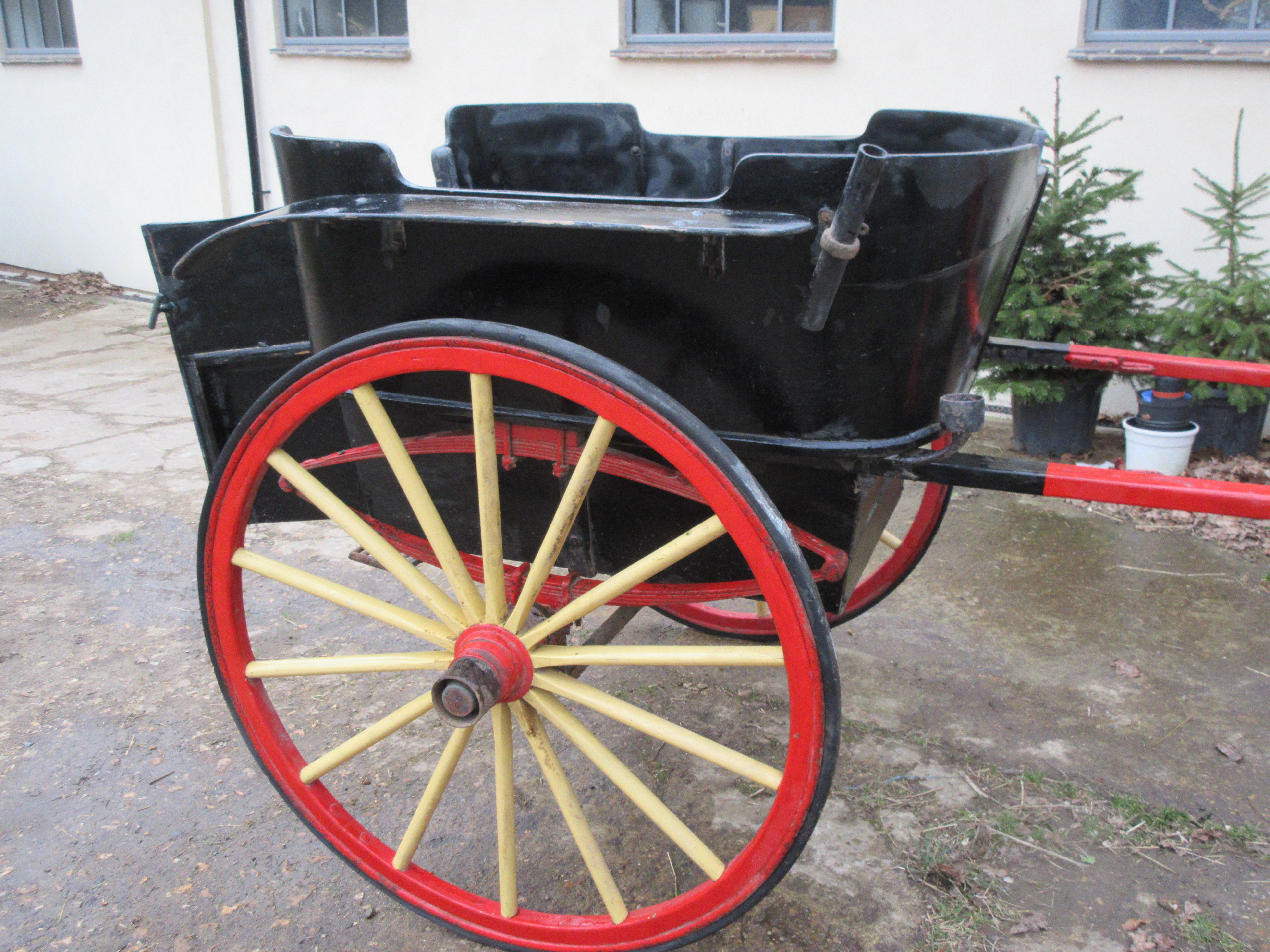 GOVERNESS CART built by Mackrill of Reading circa 1920